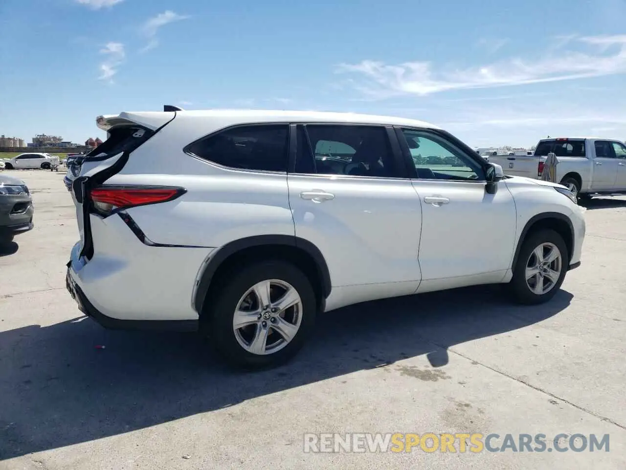 3 fotografías del automóvil dañado 5TDKDRAH9PS042678 TOYOTA HIGHLANDER 2023