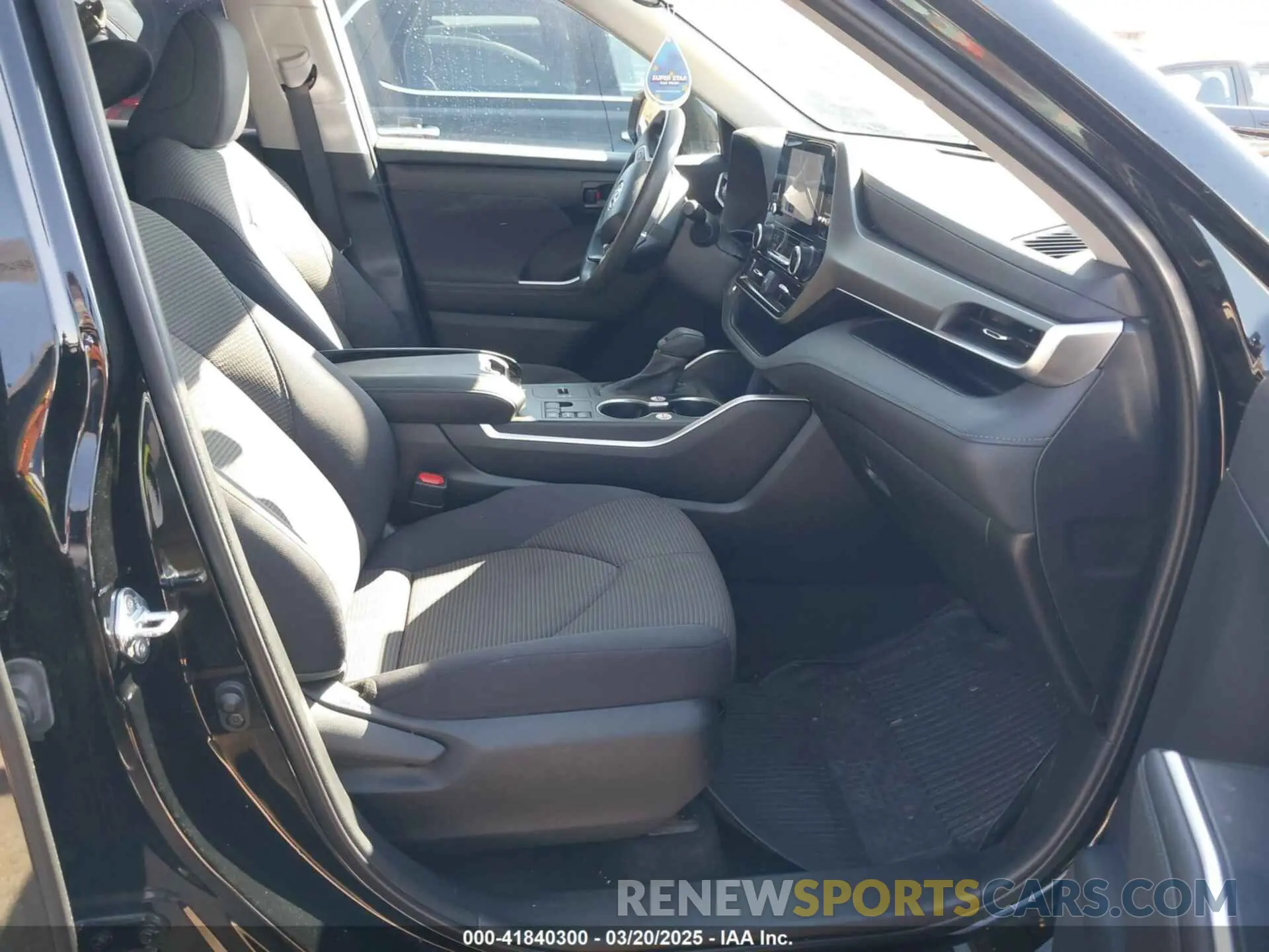 5 fotografías del automóvil dañado 5TDKDRAH9PS046701 TOYOTA HIGHLANDER 2023