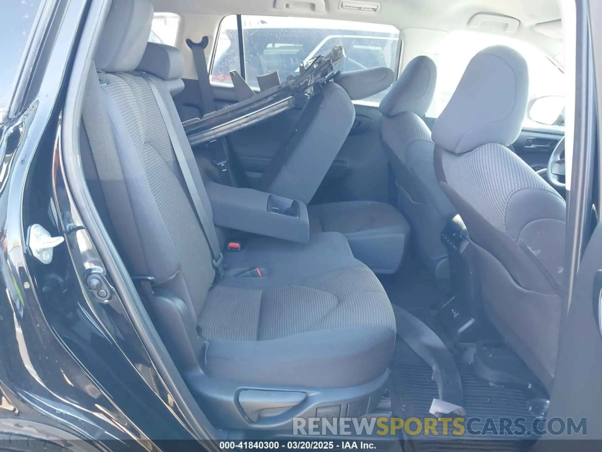 8 fotografías del automóvil dañado 5TDKDRAH9PS046701 TOYOTA HIGHLANDER 2023