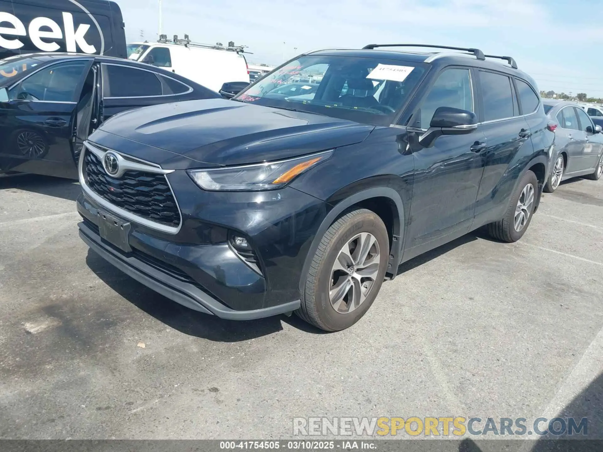 2 fotografías del automóvil dañado 5TDKDRAHXPS004411 TOYOTA HIGHLANDER 2023