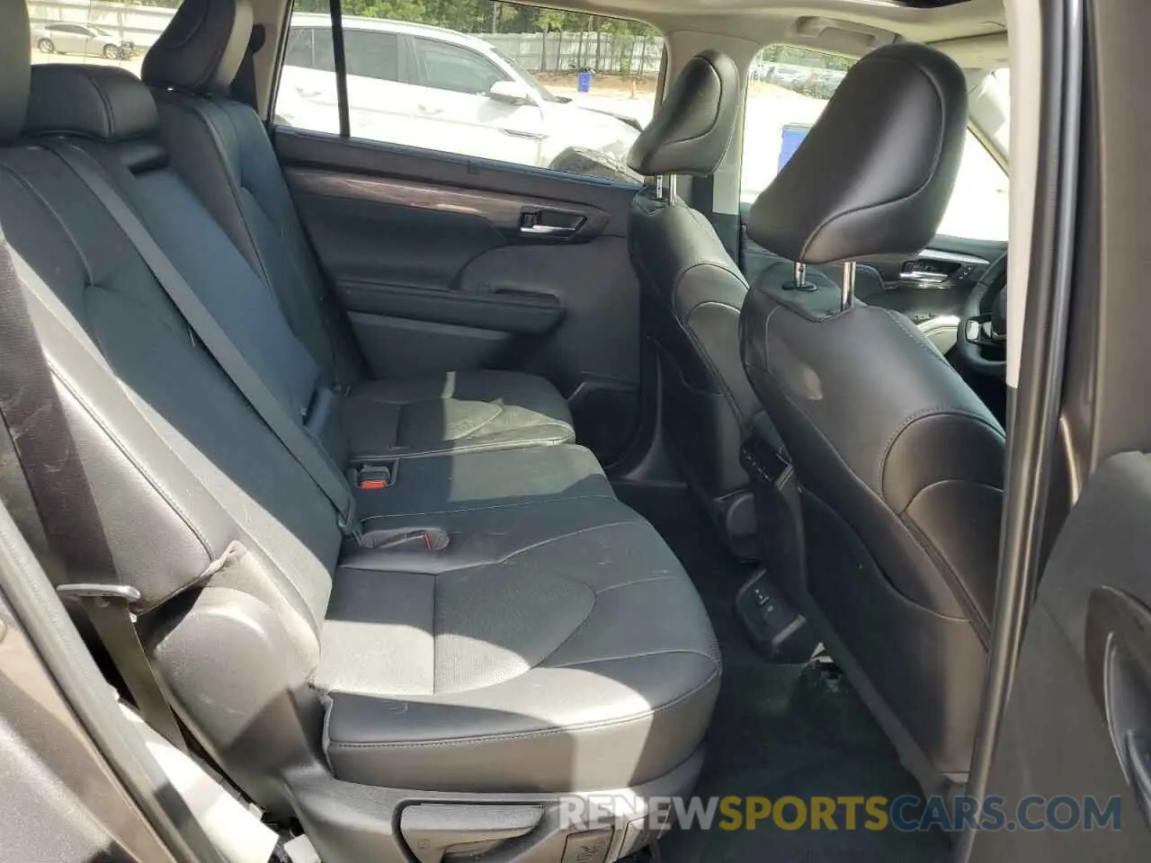 11 fotografías del automóvil dañado 5TDKDRAHXPS006529 TOYOTA HIGHLANDER 2023
