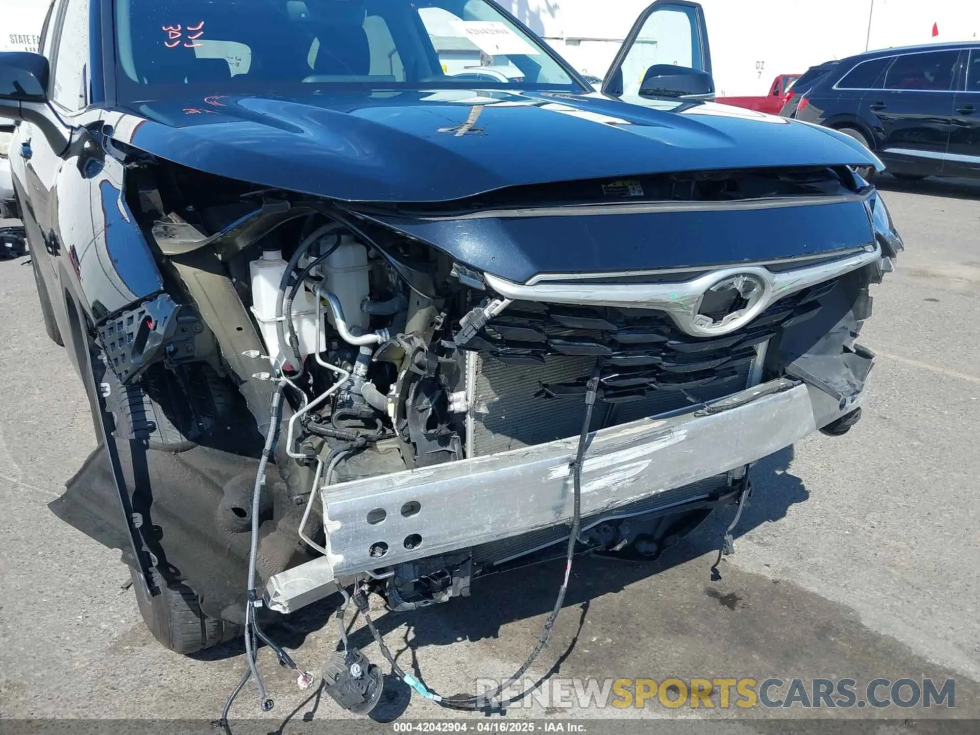 6 fotografías del automóvil dañado 5TDKDRAHXPS010127 TOYOTA HIGHLANDER 2023
