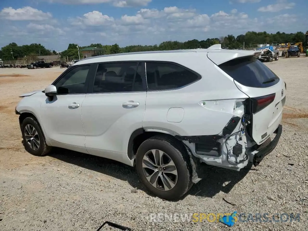 2 fotografías del automóvil dañado 5TDKDRAHXPS012265 TOYOTA HIGHLANDER 2023
