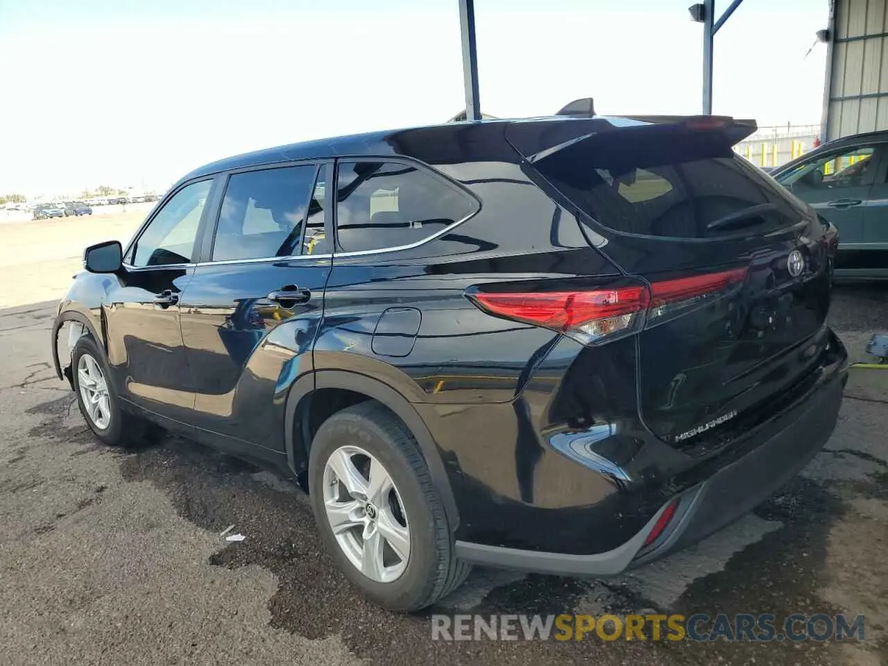 2 fotografías del automóvil dañado 5TDKDRAHXPS039806 TOYOTA HIGHLANDER 2023