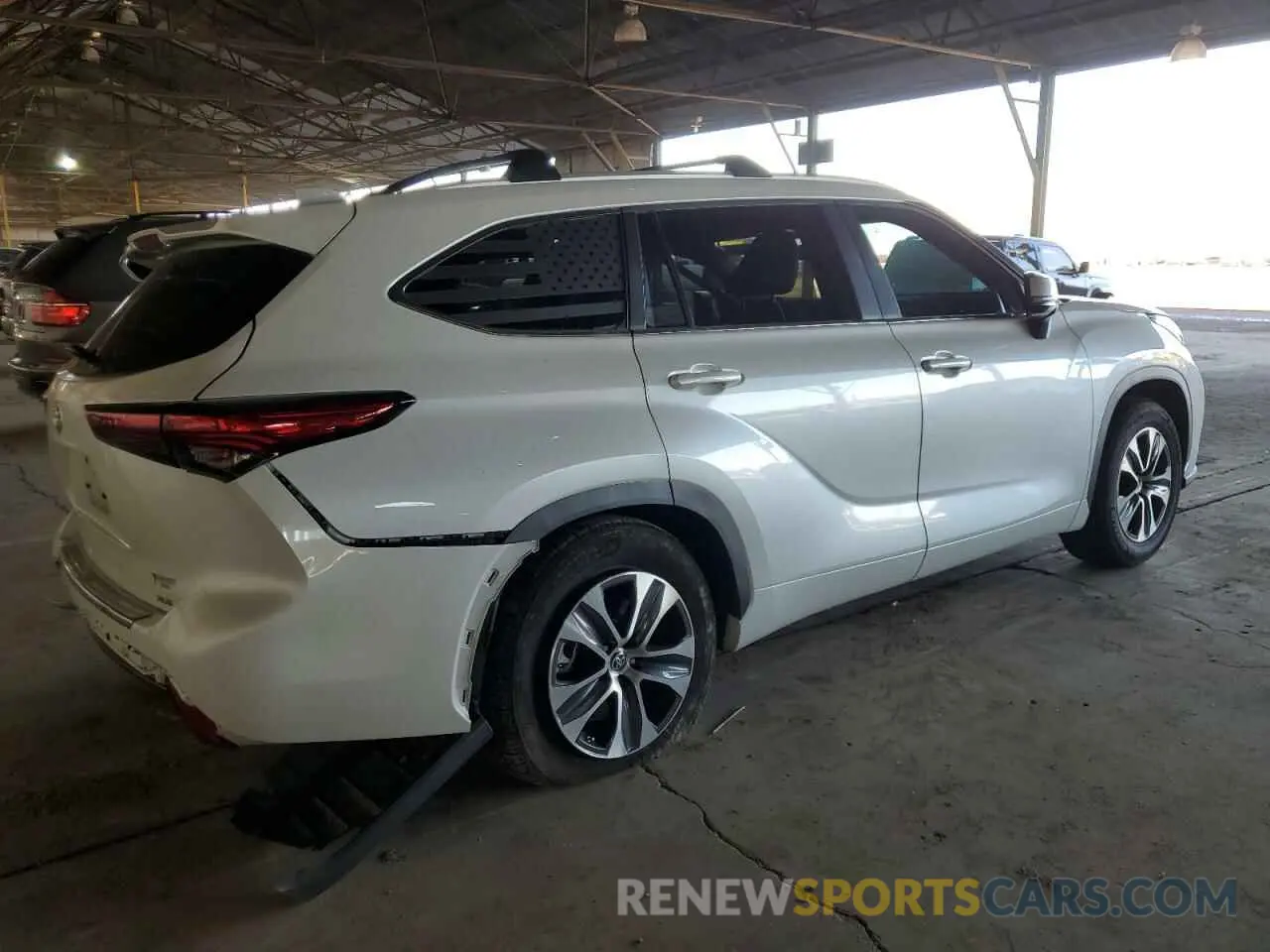 3 fotografías del automóvil dañado 5TDKDRAHXPS042298 TOYOTA HIGHLANDER 2023
