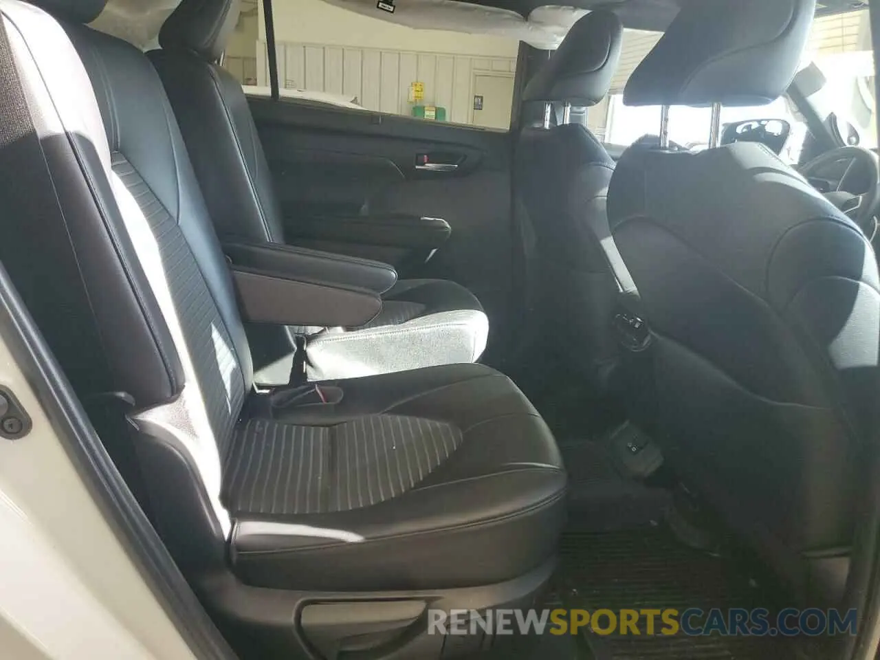 11 fotografías del automóvil dañado 5TDKDRBH2PS009150 TOYOTA HIGHLANDER 2023