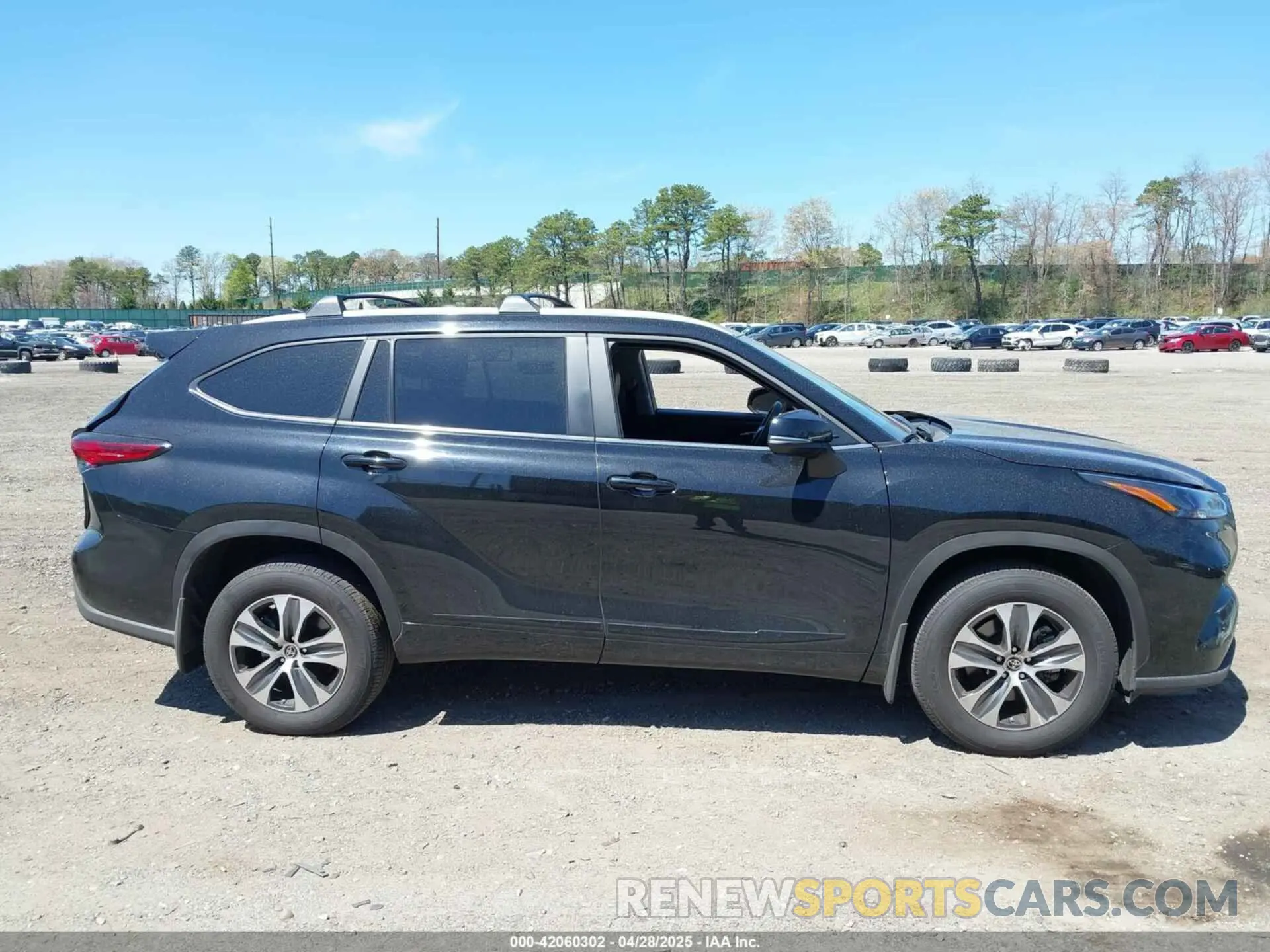 13 fotografías del automóvil dañado 5TDKDRBH2PS018091 TOYOTA HIGHLANDER 2023