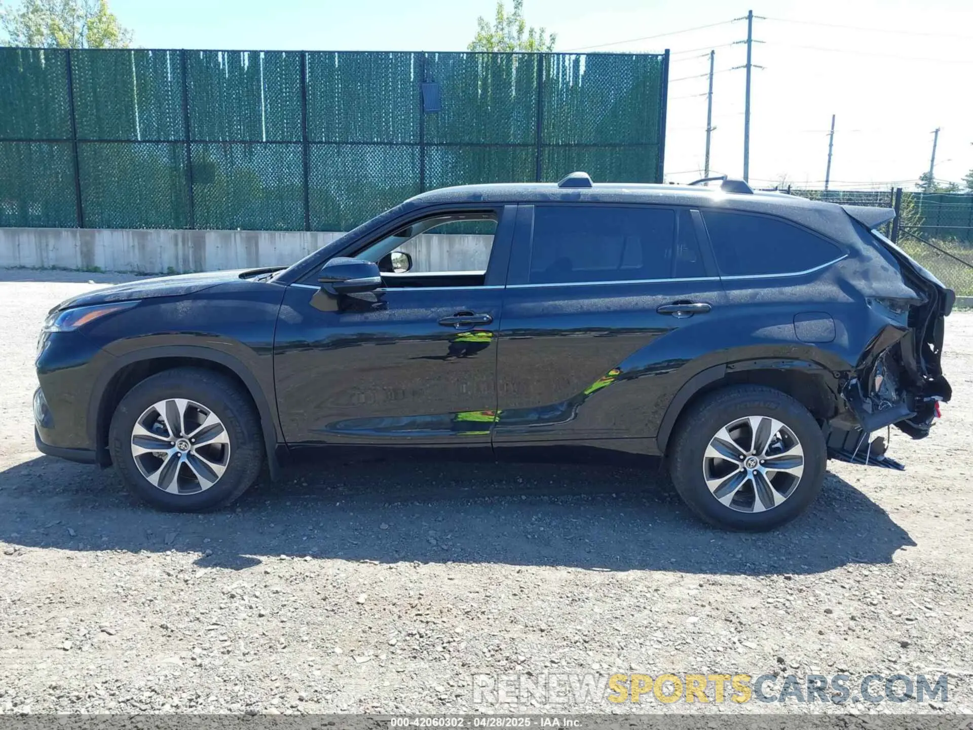 14 fotografías del automóvil dañado 5TDKDRBH2PS018091 TOYOTA HIGHLANDER 2023