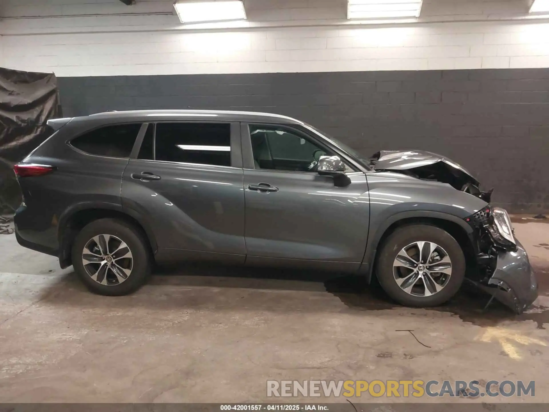 13 fotografías del automóvil dañado 5TDKDRBH2PS022528 TOYOTA HIGHLANDER 2023
