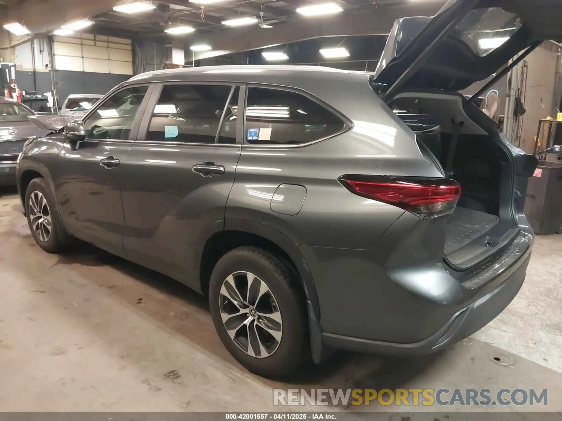 3 fotografías del automóvil dañado 5TDKDRBH2PS022528 TOYOTA HIGHLANDER 2023