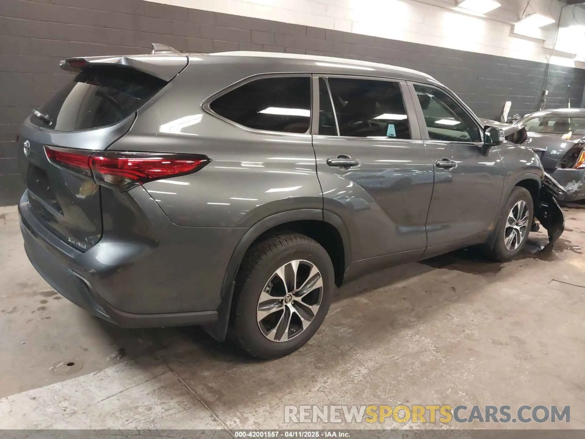 4 fotografías del automóvil dañado 5TDKDRBH2PS022528 TOYOTA HIGHLANDER 2023