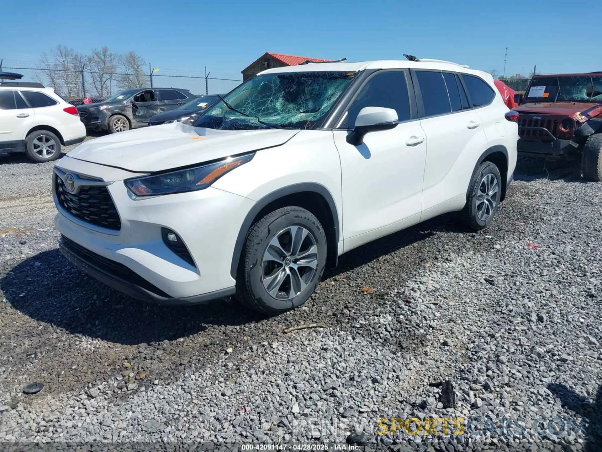 2 fotografías del automóvil dañado 5TDKDRBH2PS041970 TOYOTA HIGHLANDER 2023