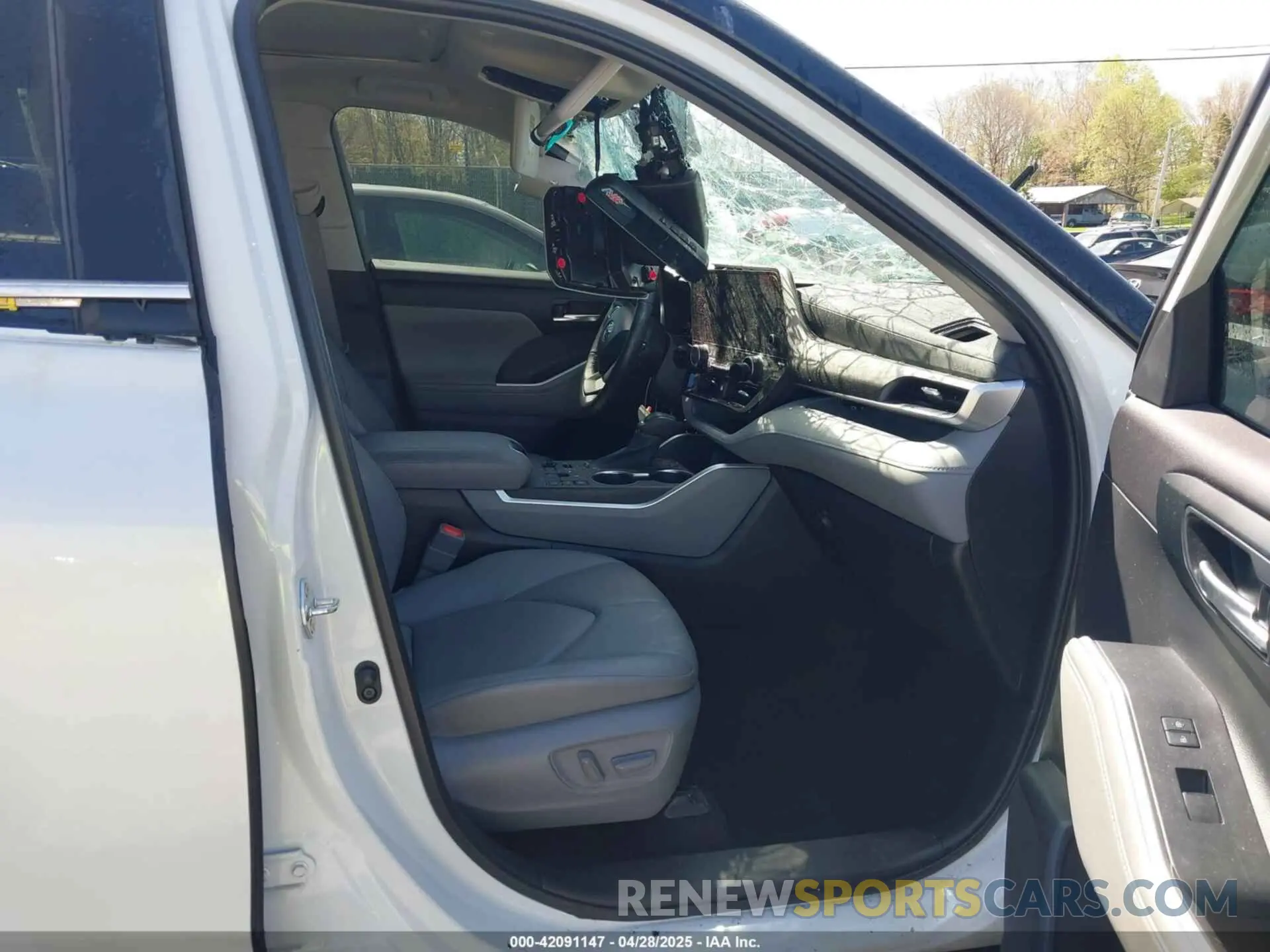 5 fotografías del automóvil dañado 5TDKDRBH2PS041970 TOYOTA HIGHLANDER 2023