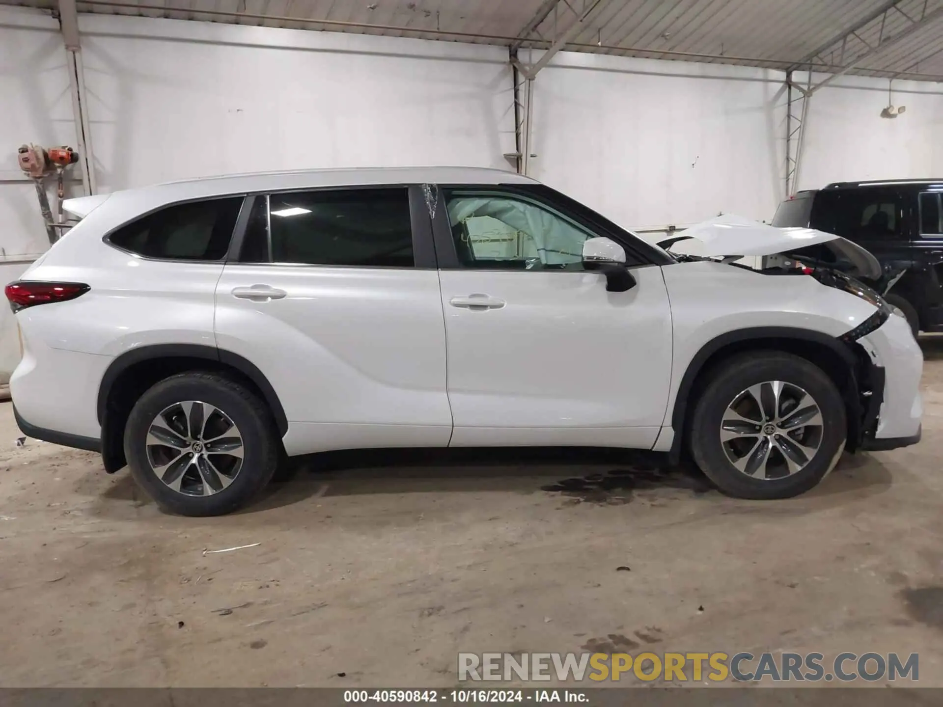 13 fotografías del automóvil dañado 5TDKDRBH3PS035286 TOYOTA HIGHLANDER 2023