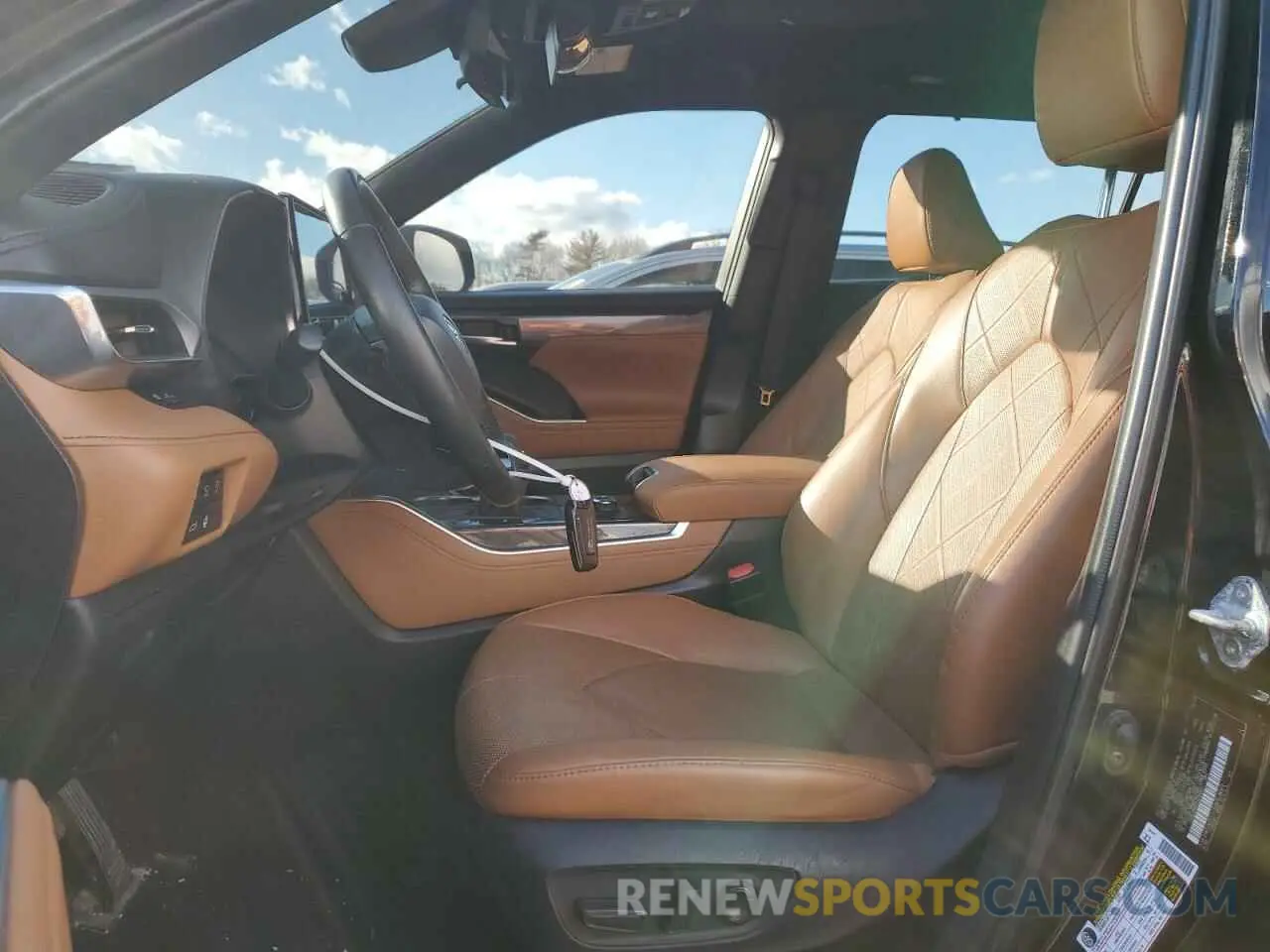 7 fotografías del automóvil dañado 5TDKDRBH3PS510063 TOYOTA HIGHLANDER 2023
