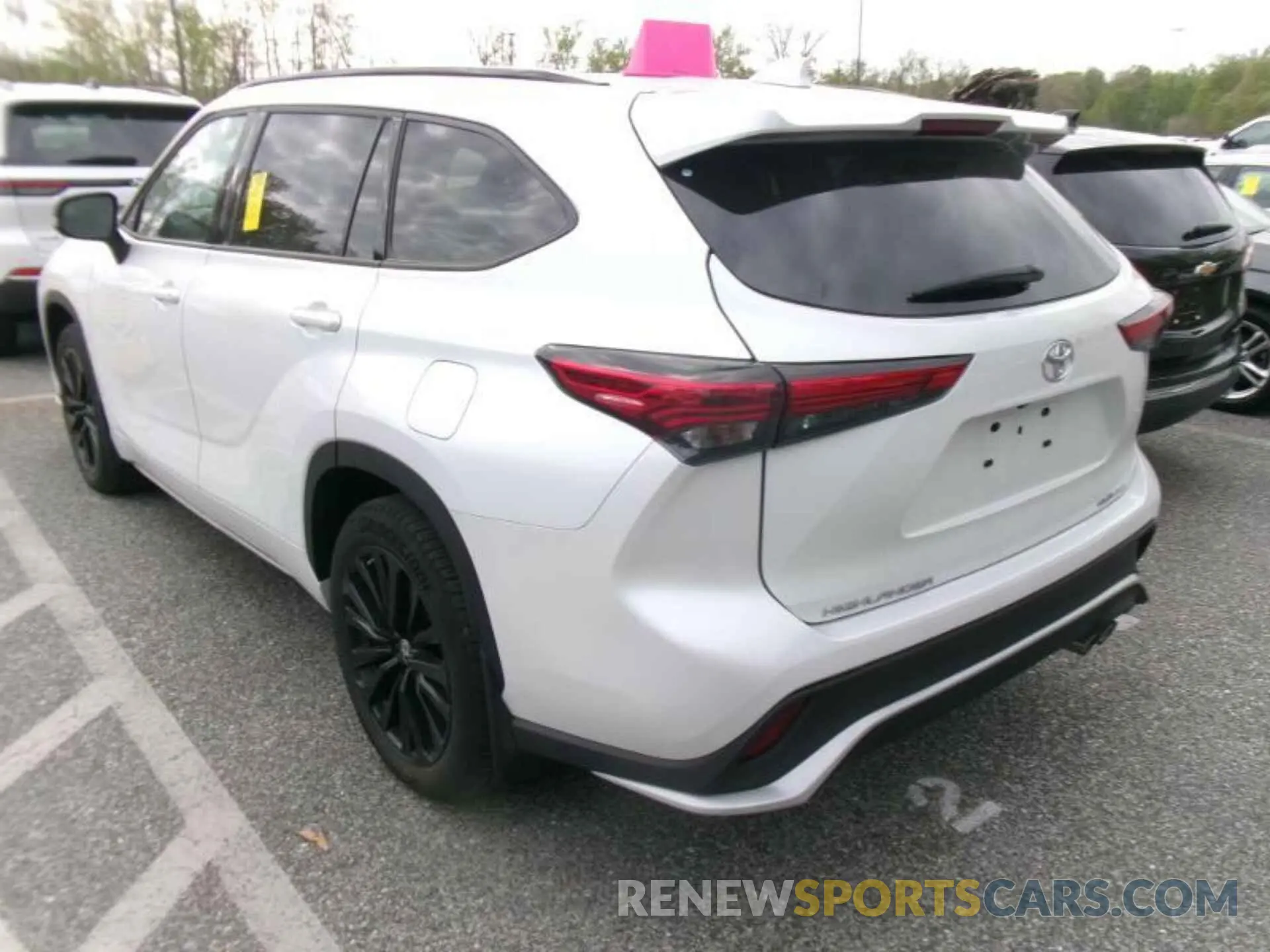 7 fotografías del automóvil dañado 5TDKDRBH3PS512301 TOYOTA HIGHLANDER 2023