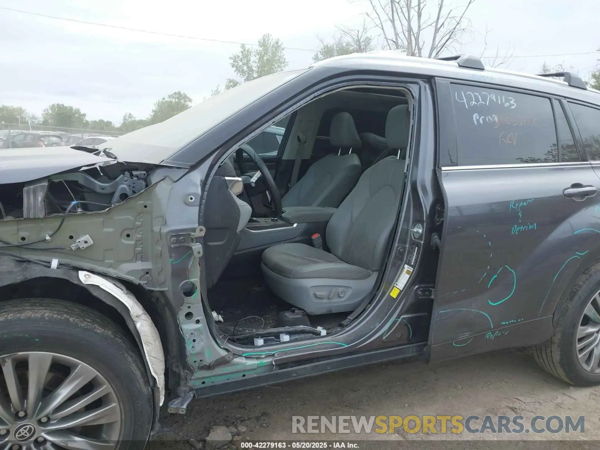 17 fotografías del automóvil dañado 5TDKDRBH4PS000921 TOYOTA HIGHLANDER 2023