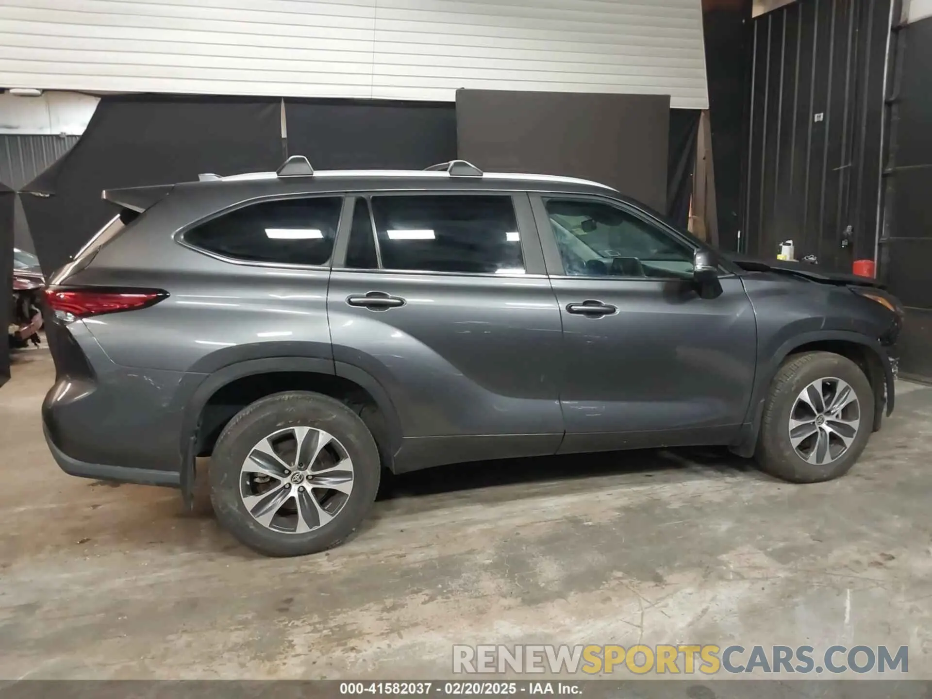 14 fotografías del automóvil dañado 5TDKDRBH4PS009022 TOYOTA HIGHLANDER 2023
