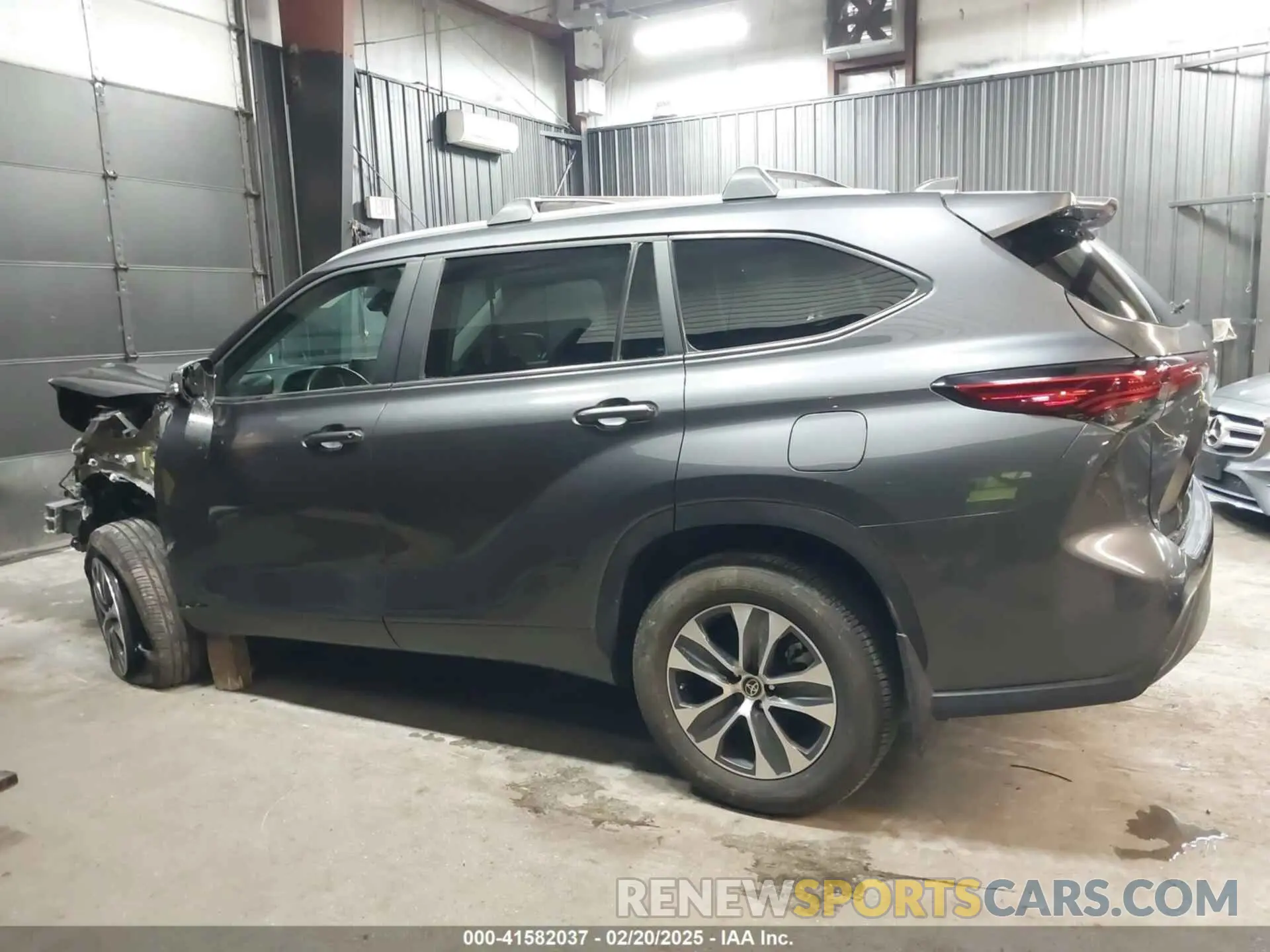 15 fotografías del automóvil dañado 5TDKDRBH4PS009022 TOYOTA HIGHLANDER 2023