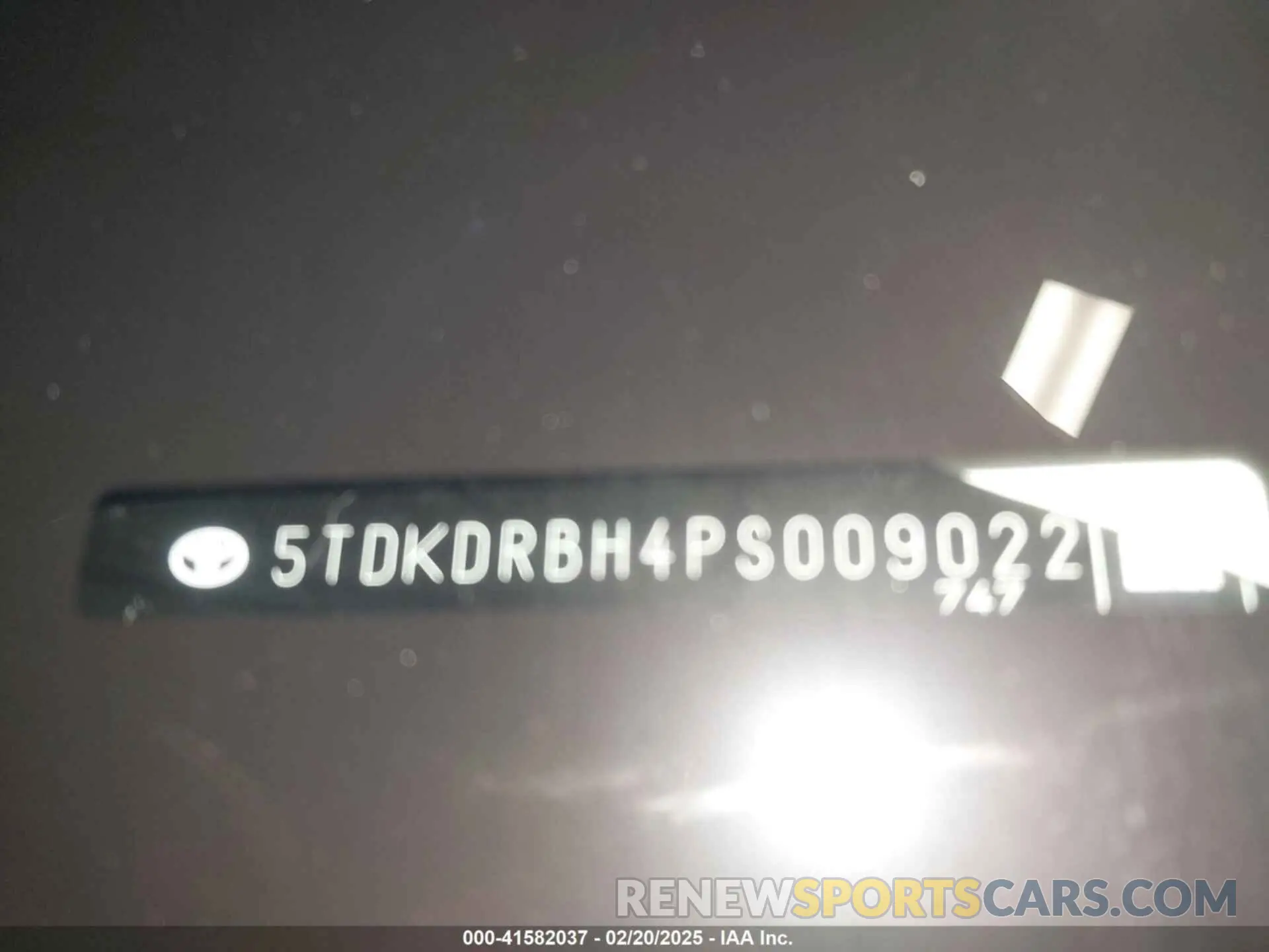 18 fotografías del automóvil dañado 5TDKDRBH4PS009022 TOYOTA HIGHLANDER 2023