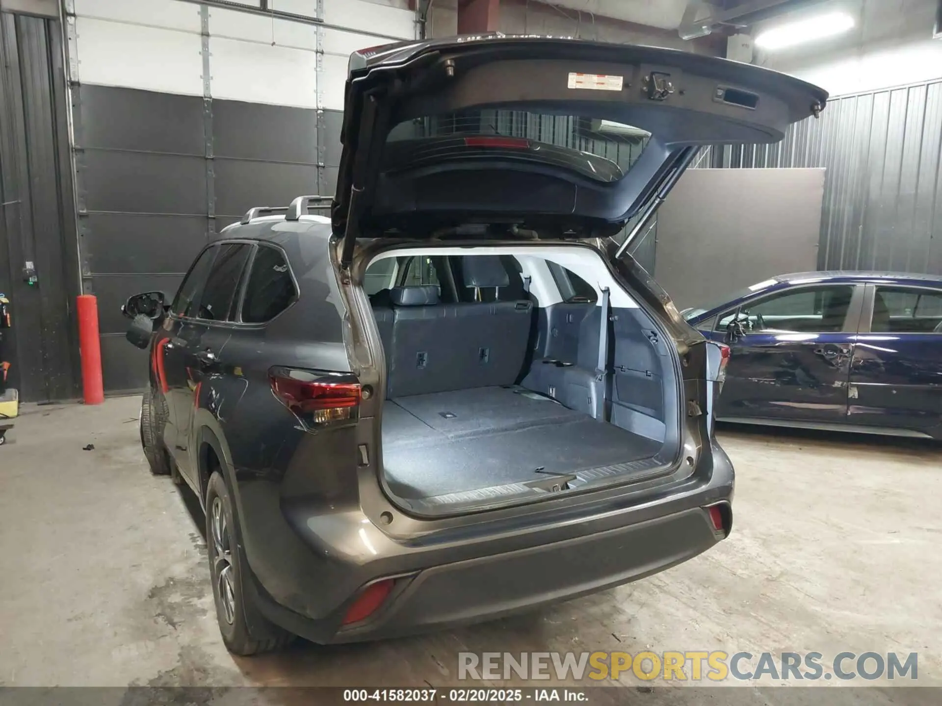 3 fotografías del automóvil dañado 5TDKDRBH4PS009022 TOYOTA HIGHLANDER 2023