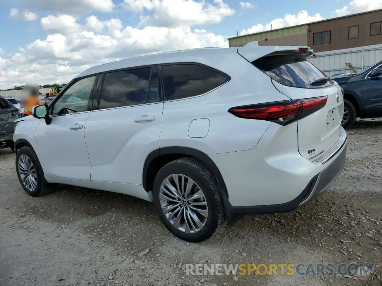 2 fotografías del automóvil dañado 5TDKDRBH4PS510752 TOYOTA HIGHLANDER 2023
