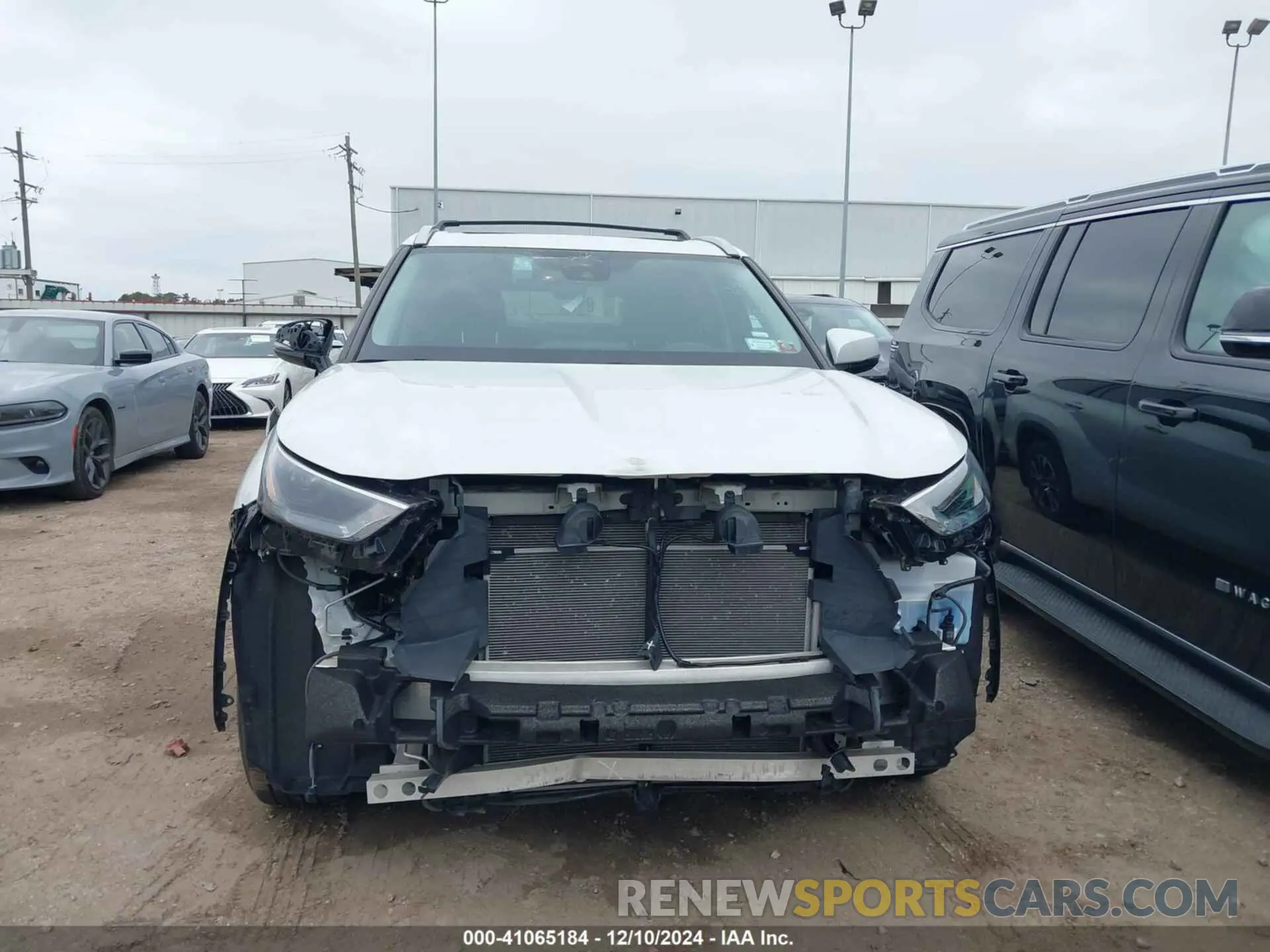 13 fotografías del automóvil dañado 5TDKDRBH6PS009717 TOYOTA HIGHLANDER 2023