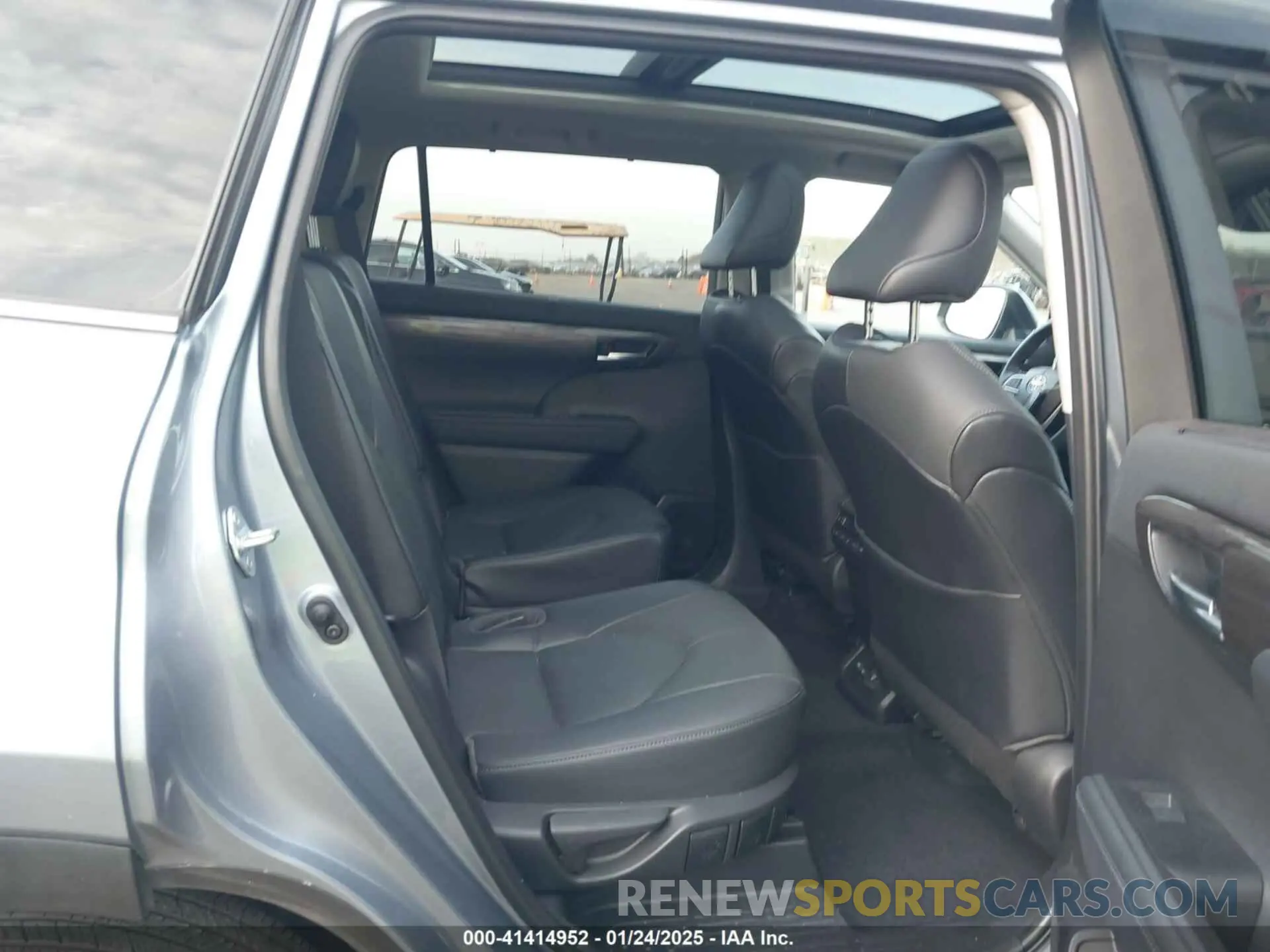 8 fotografías del automóvil dañado 5TDKDRBH6PS040174 TOYOTA HIGHLANDER 2023