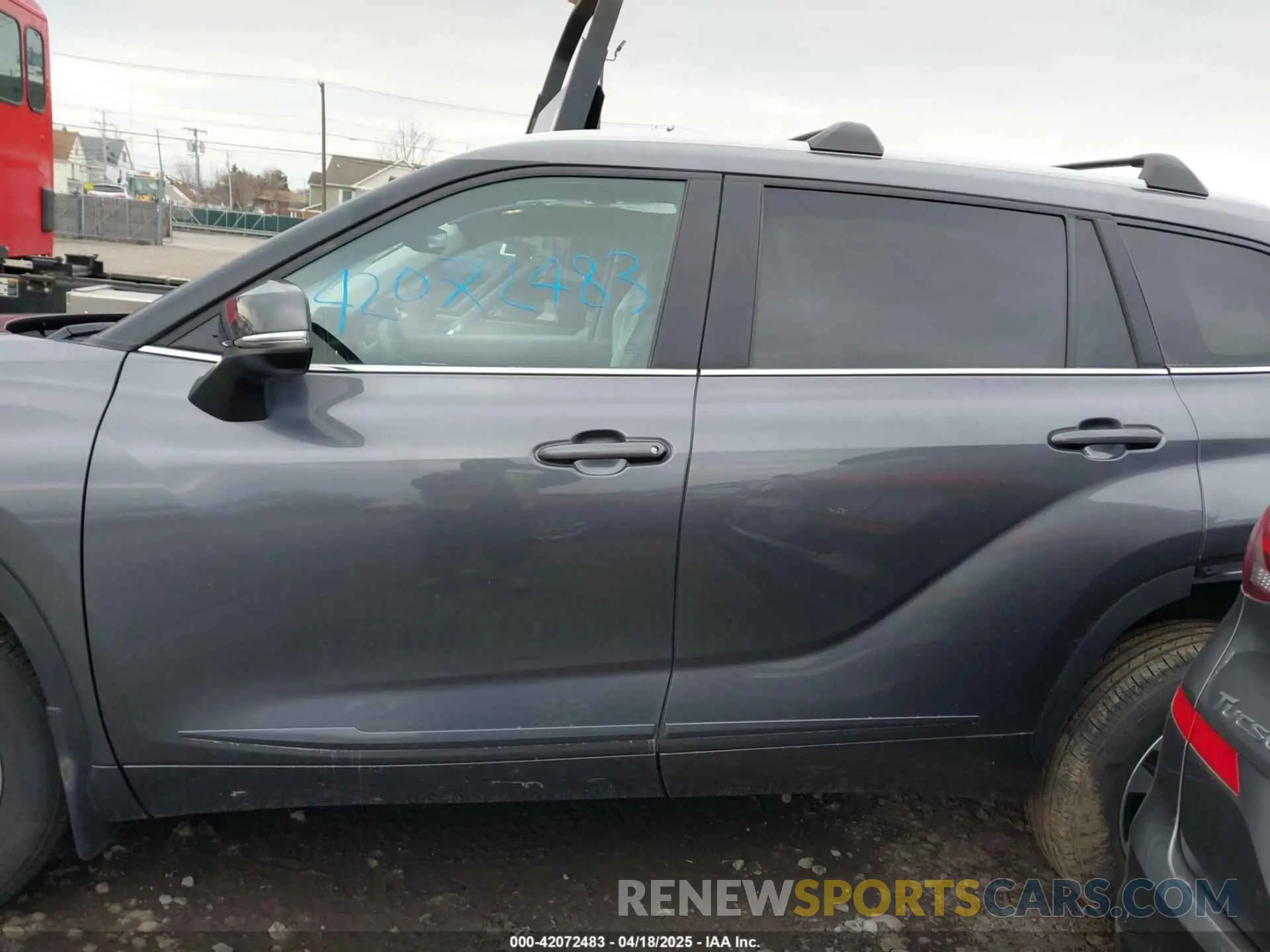 14 fotografías del automóvil dañado 5TDKDRBH7PS044010 TOYOTA HIGHLANDER 2023
