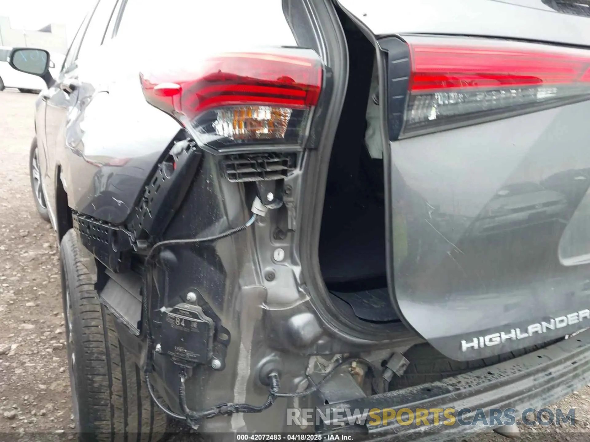 18 fotografías del automóvil dañado 5TDKDRBH7PS044010 TOYOTA HIGHLANDER 2023