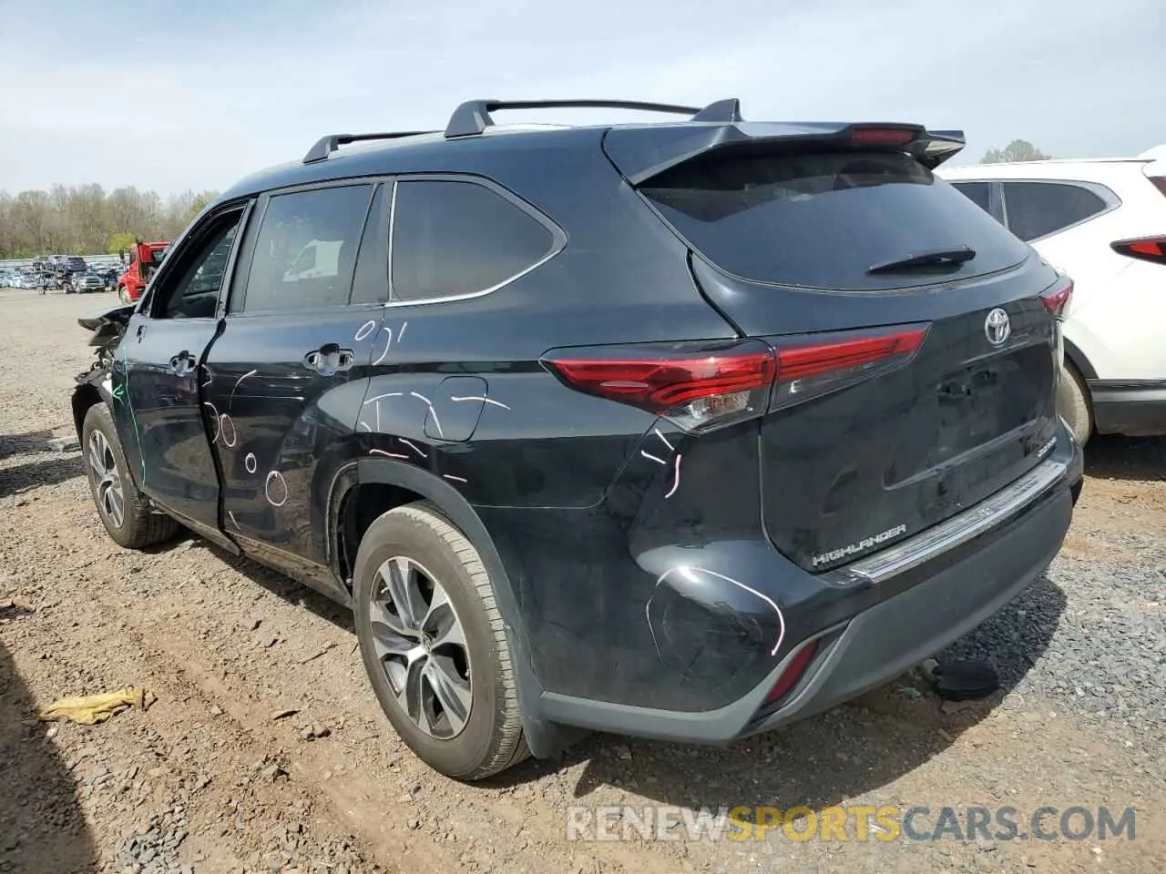 2 fotografías del automóvil dañado 5TDKDRBH8PS045795 TOYOTA HIGHLANDER 2023