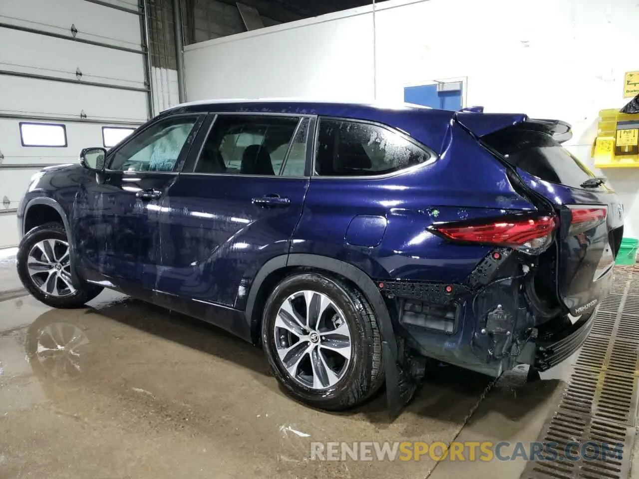 2 fotografías del automóvil dañado 5TDKDRBH9PS516157 TOYOTA HIGHLANDER 2023