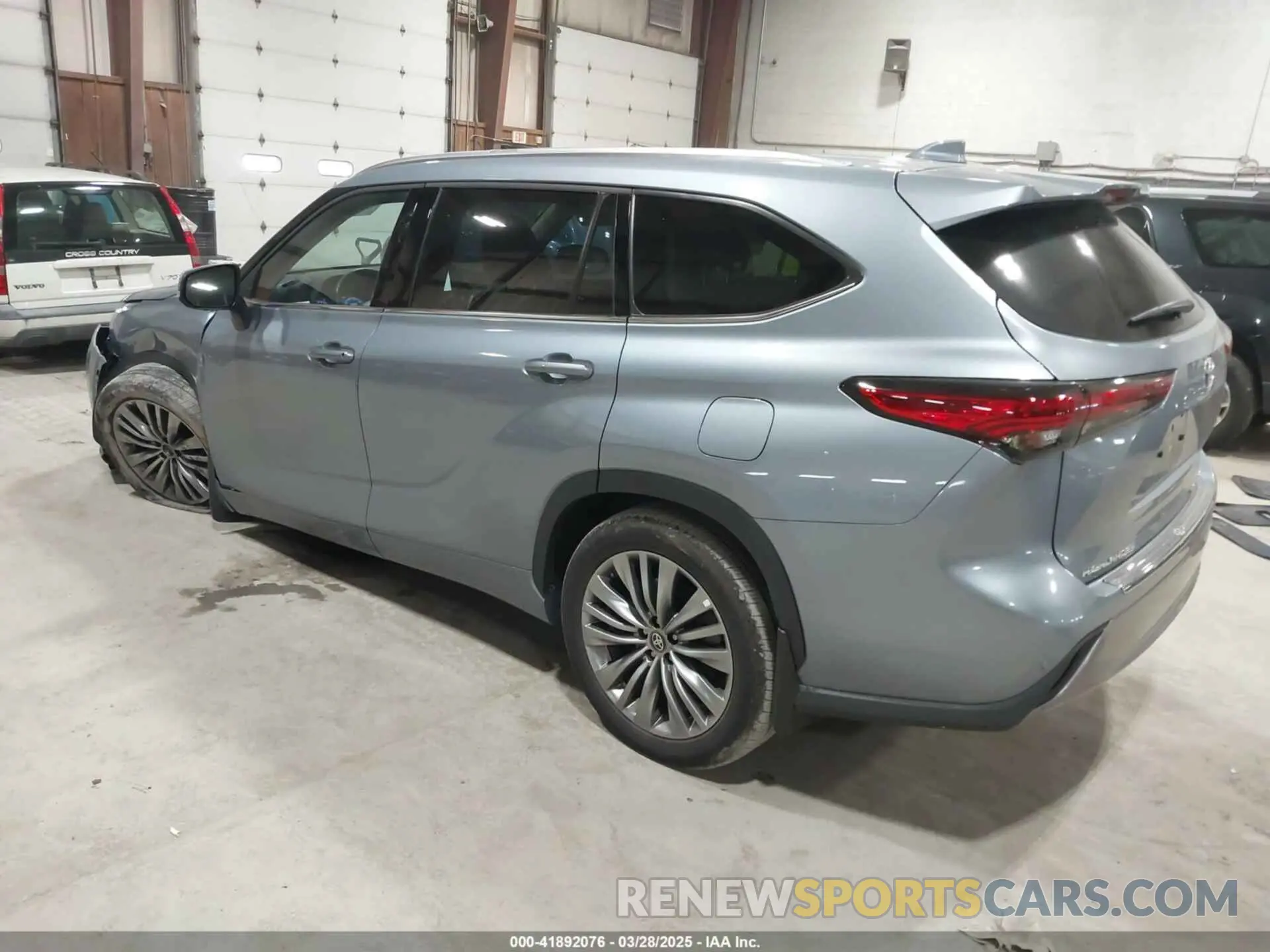 3 fotografías del automóvil dañado 5TDKDRBH9PS527062 TOYOTA HIGHLANDER 2023