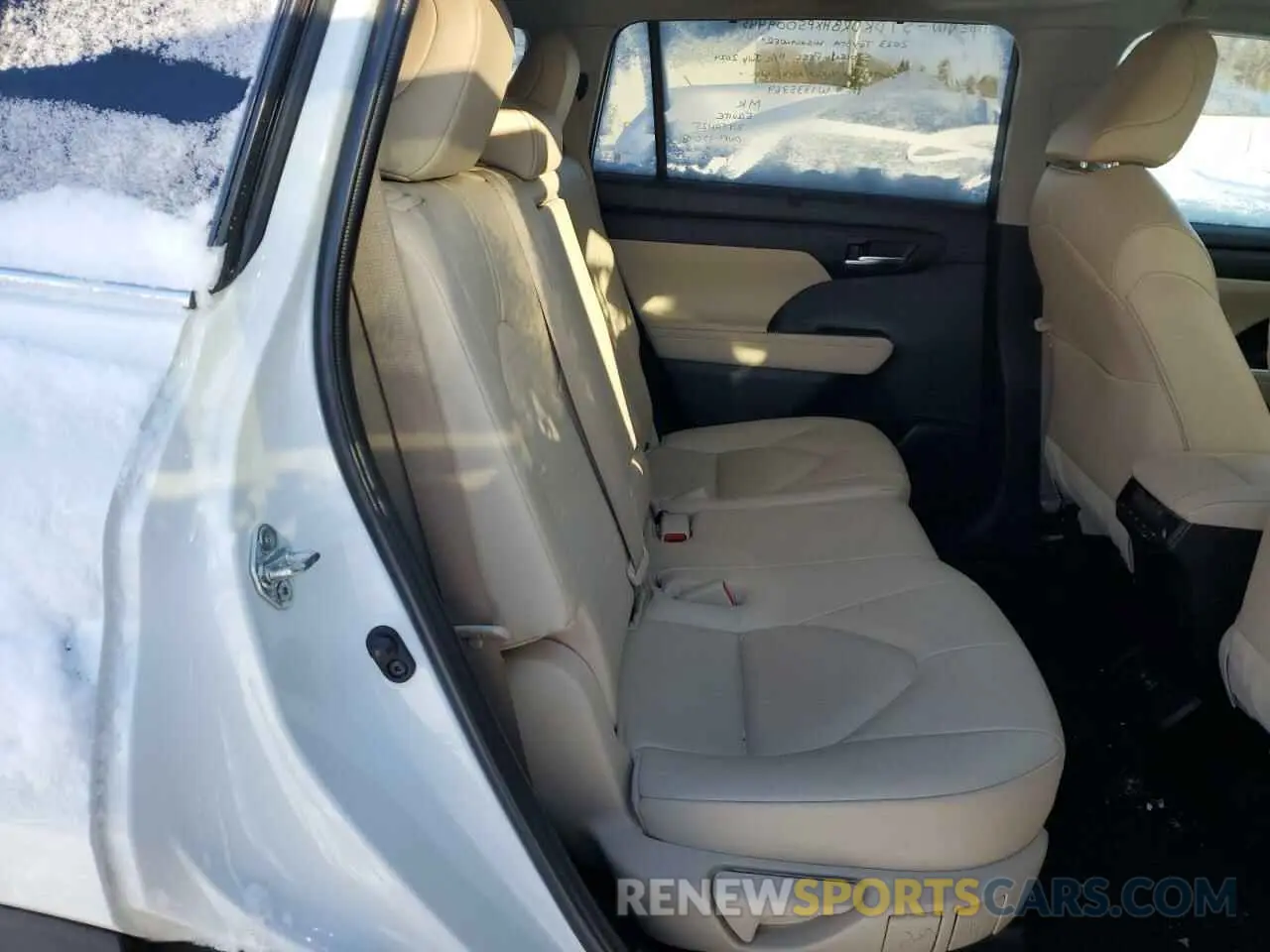 11 fotografías del automóvil dañado 5TDKDRBHXPS009445 TOYOTA HIGHLANDER 2023
