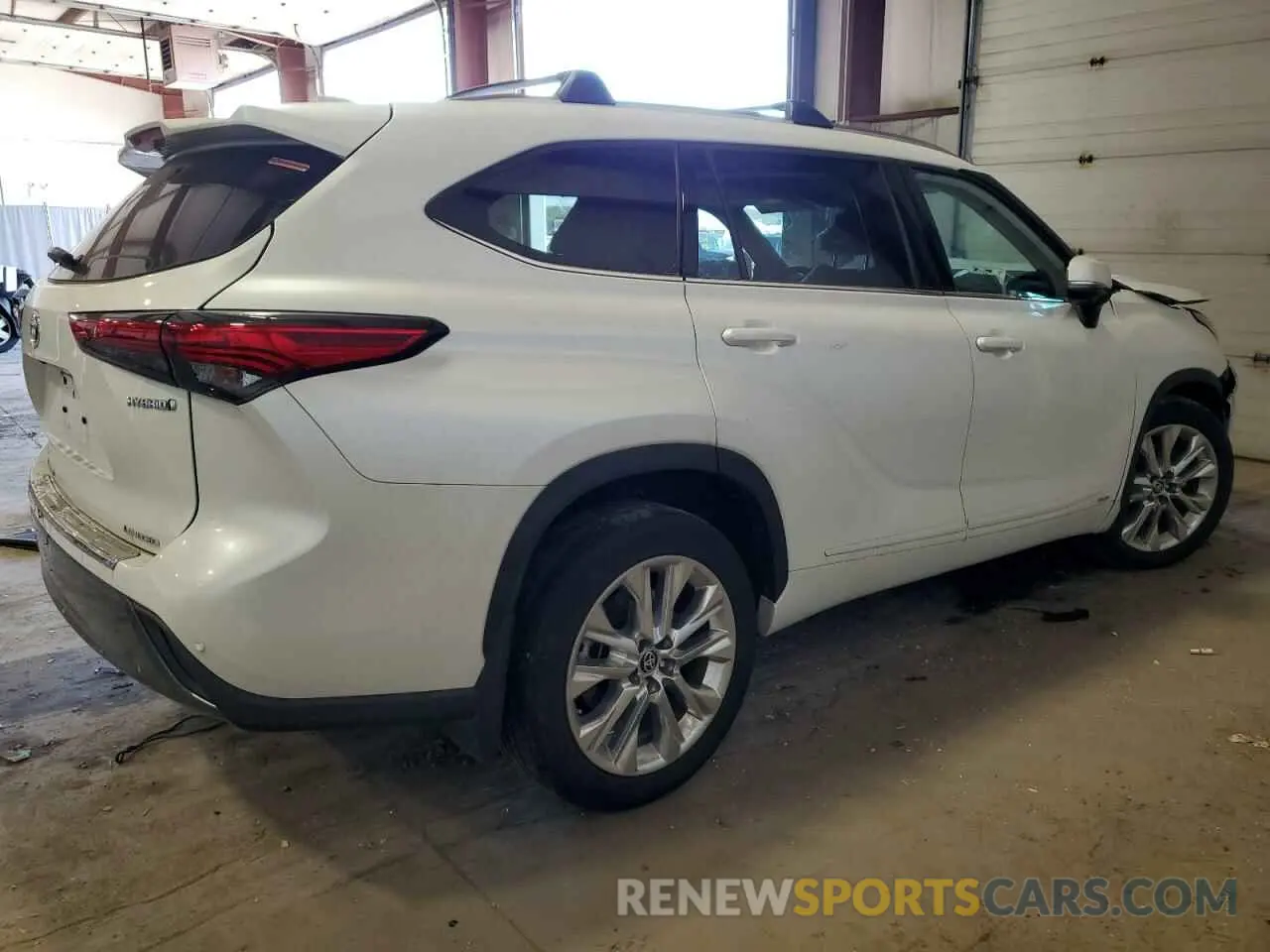 3 fotografías del automóvil dañado 5TDXBRCH8PS111160 TOYOTA HIGHLANDER 2023