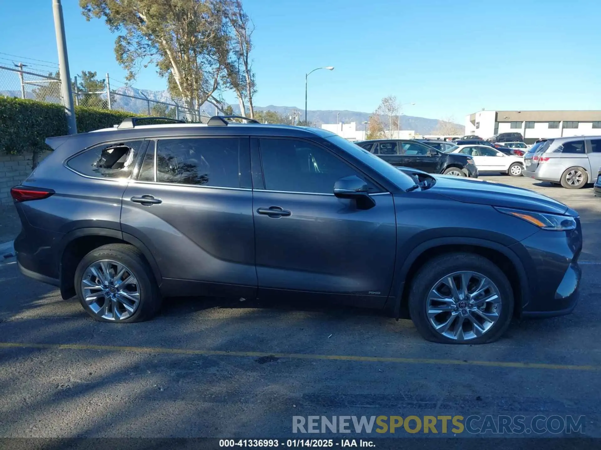 13 fotografías del automóvil dañado 5TDXBRCH8PS119887 TOYOTA HIGHLANDER 2023