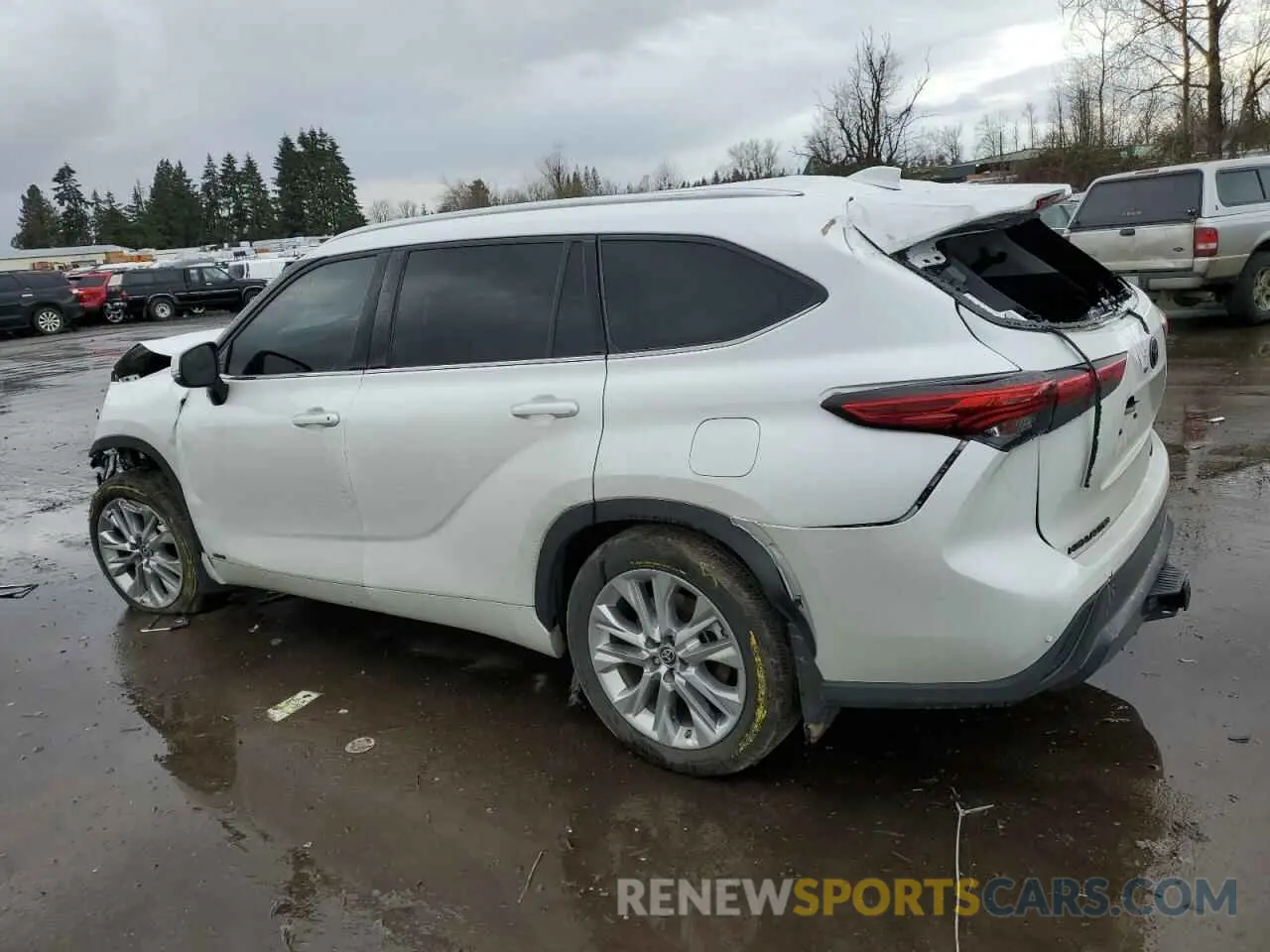 2 fotografías del automóvil dañado 5TDXBRCH8PS125320 TOYOTA HIGHLANDER 2023