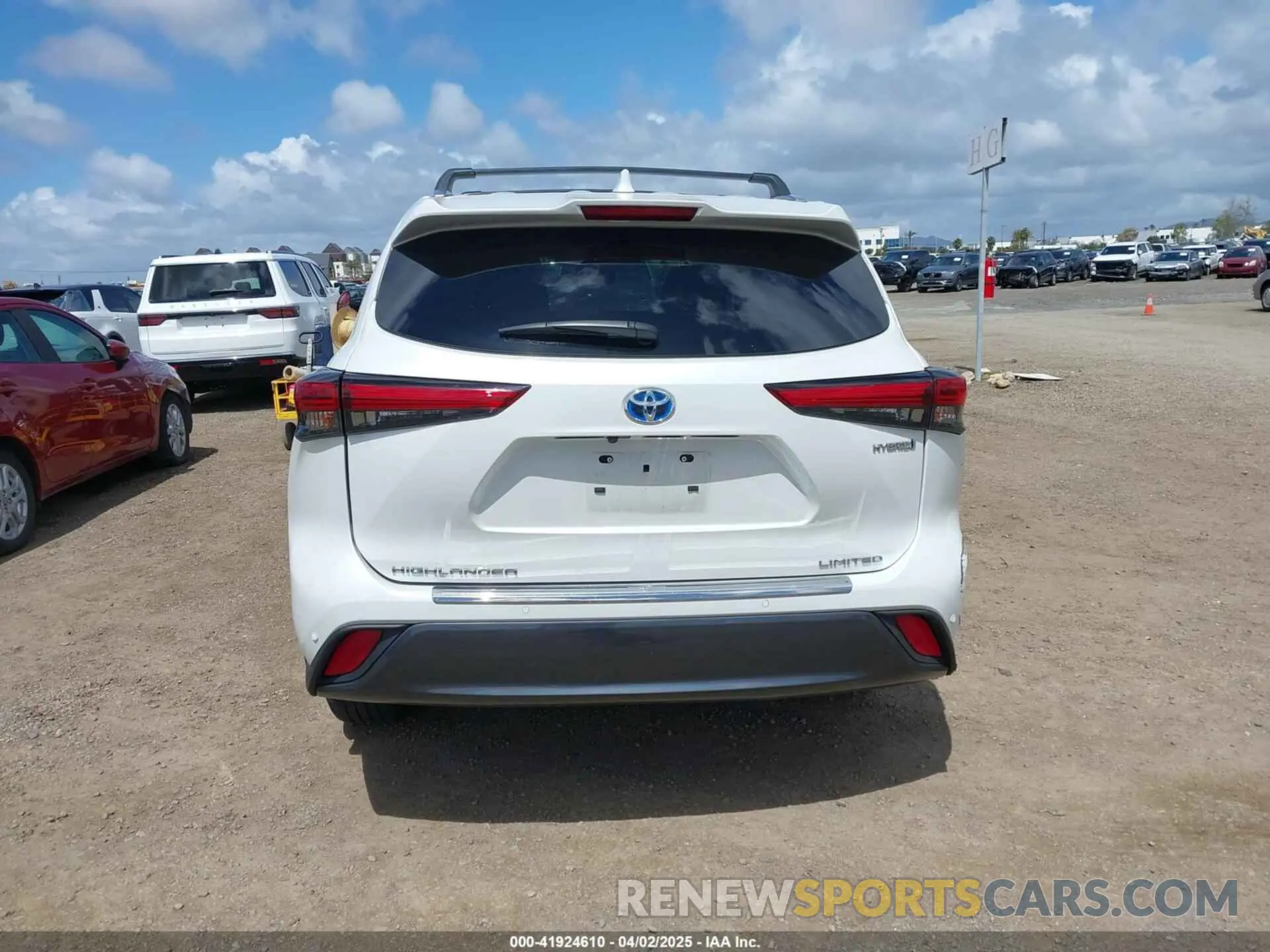 16 fotografías del automóvil dañado 5TDXBRCH8PS585948 TOYOTA HIGHLANDER 2023