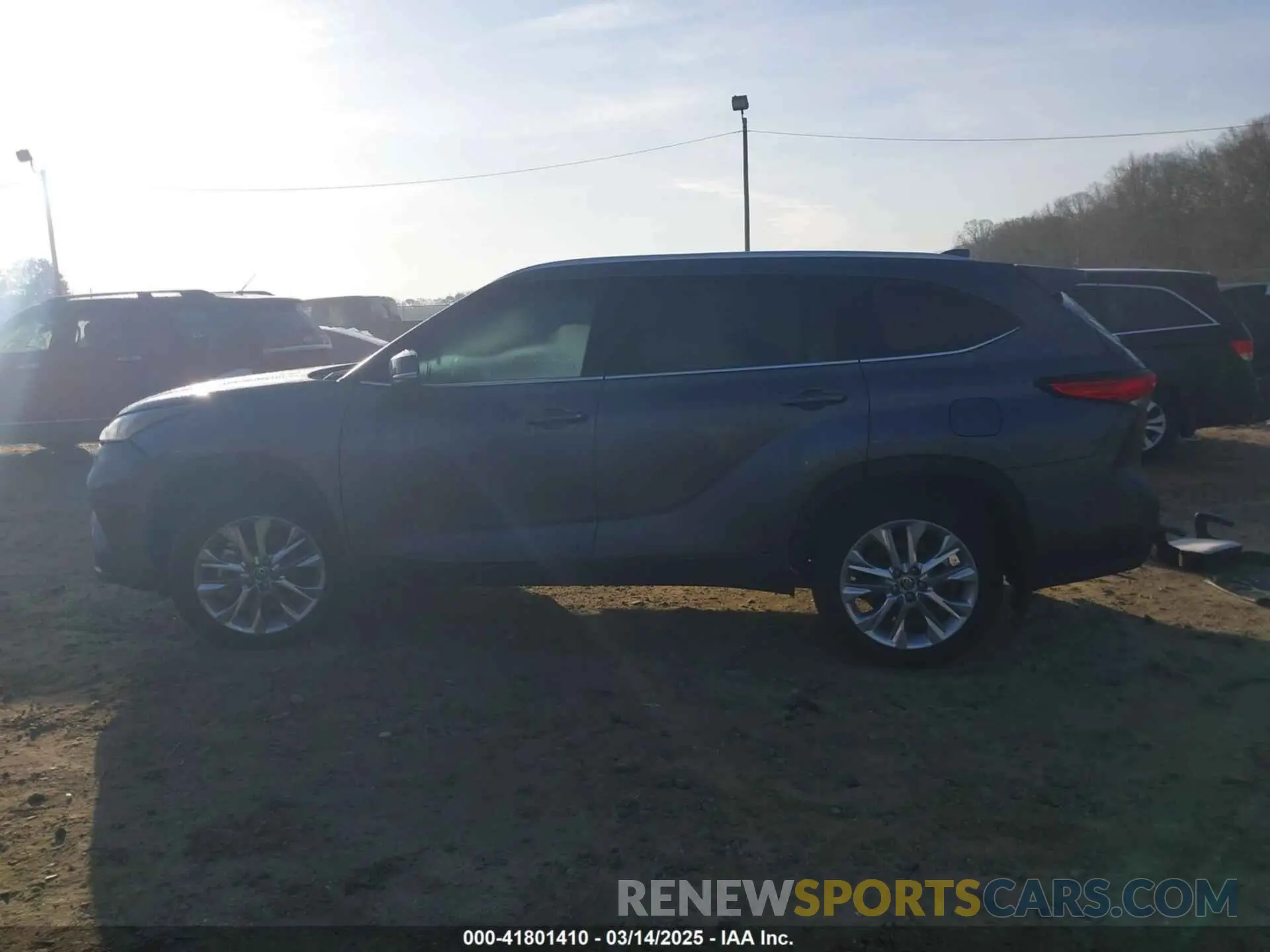 14 fotografías del automóvil dañado 5TDYARAH5PS023533 TOYOTA HIGHLANDER 2023