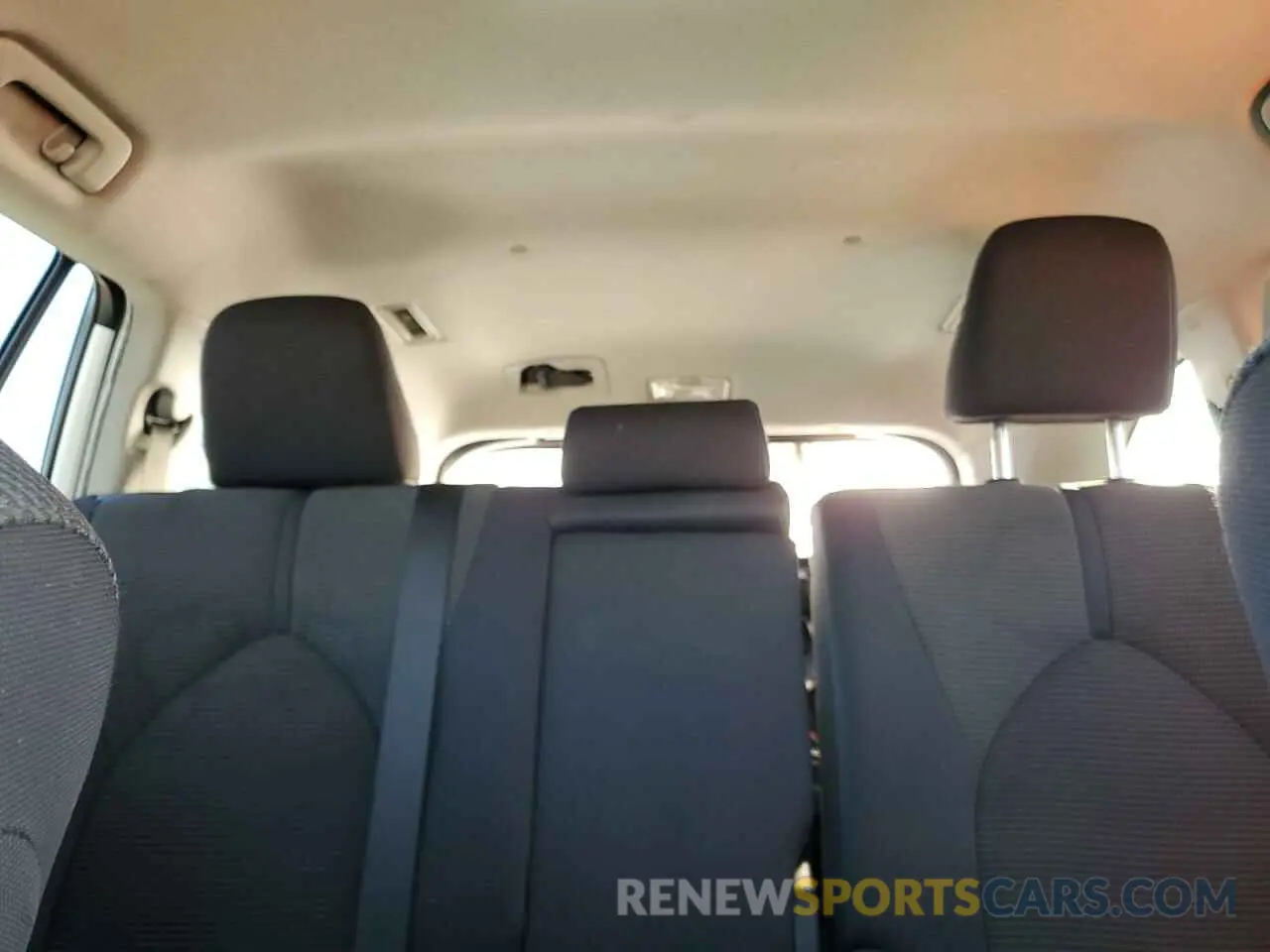 10 fotografías del automóvil dañado 5TDZARAH2PS518731 TOYOTA HIGHLANDER 2023