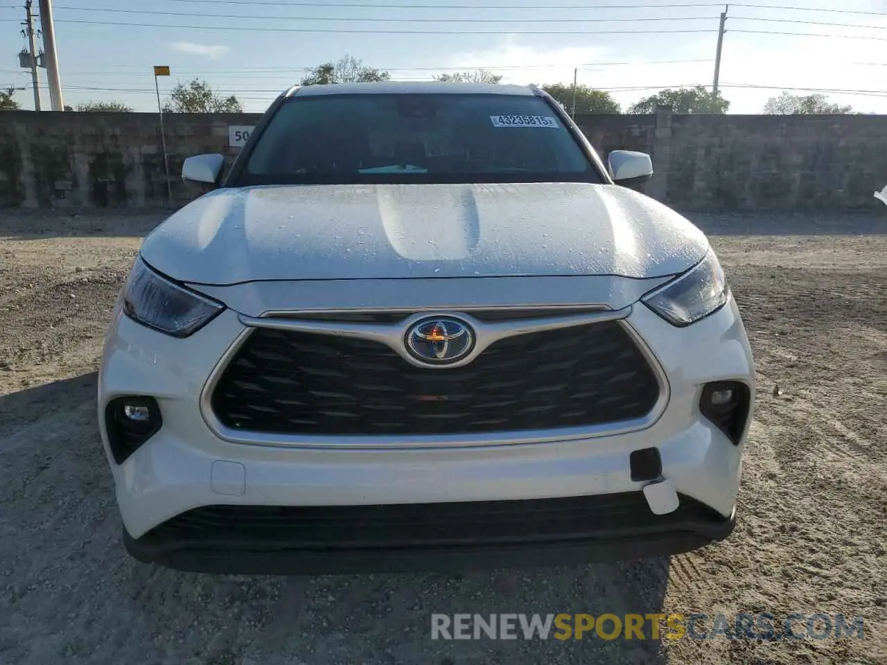 5 fotografías del automóvil dañado 5TDZARAH2PS518731 TOYOTA HIGHLANDER 2023
