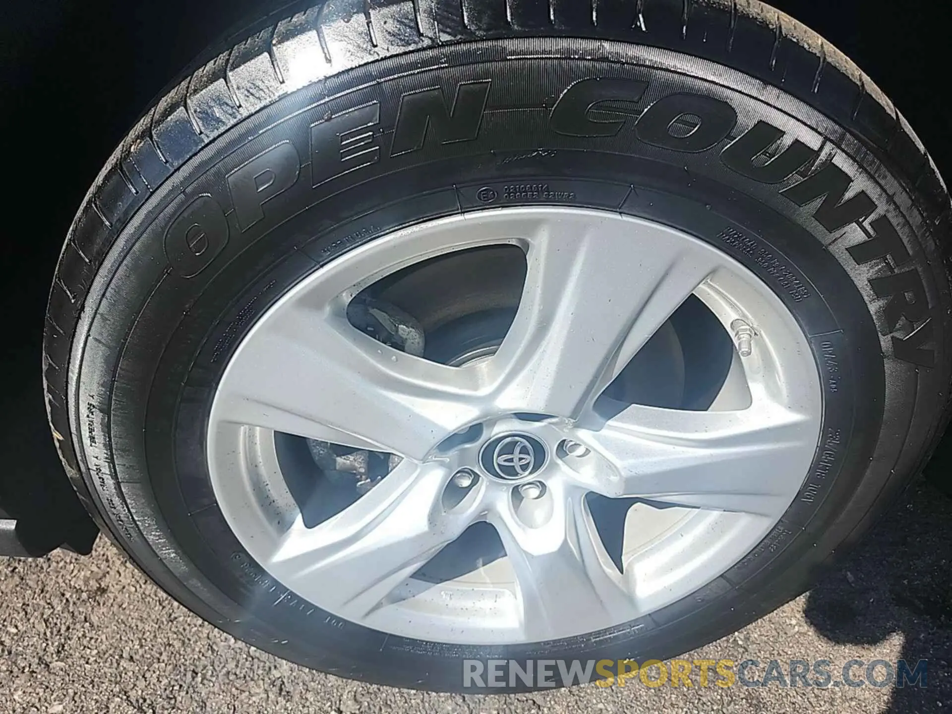19 fotografías del automóvil dañado 5TDZARAH2PS527025 TOYOTA HIGHLANDER 2023