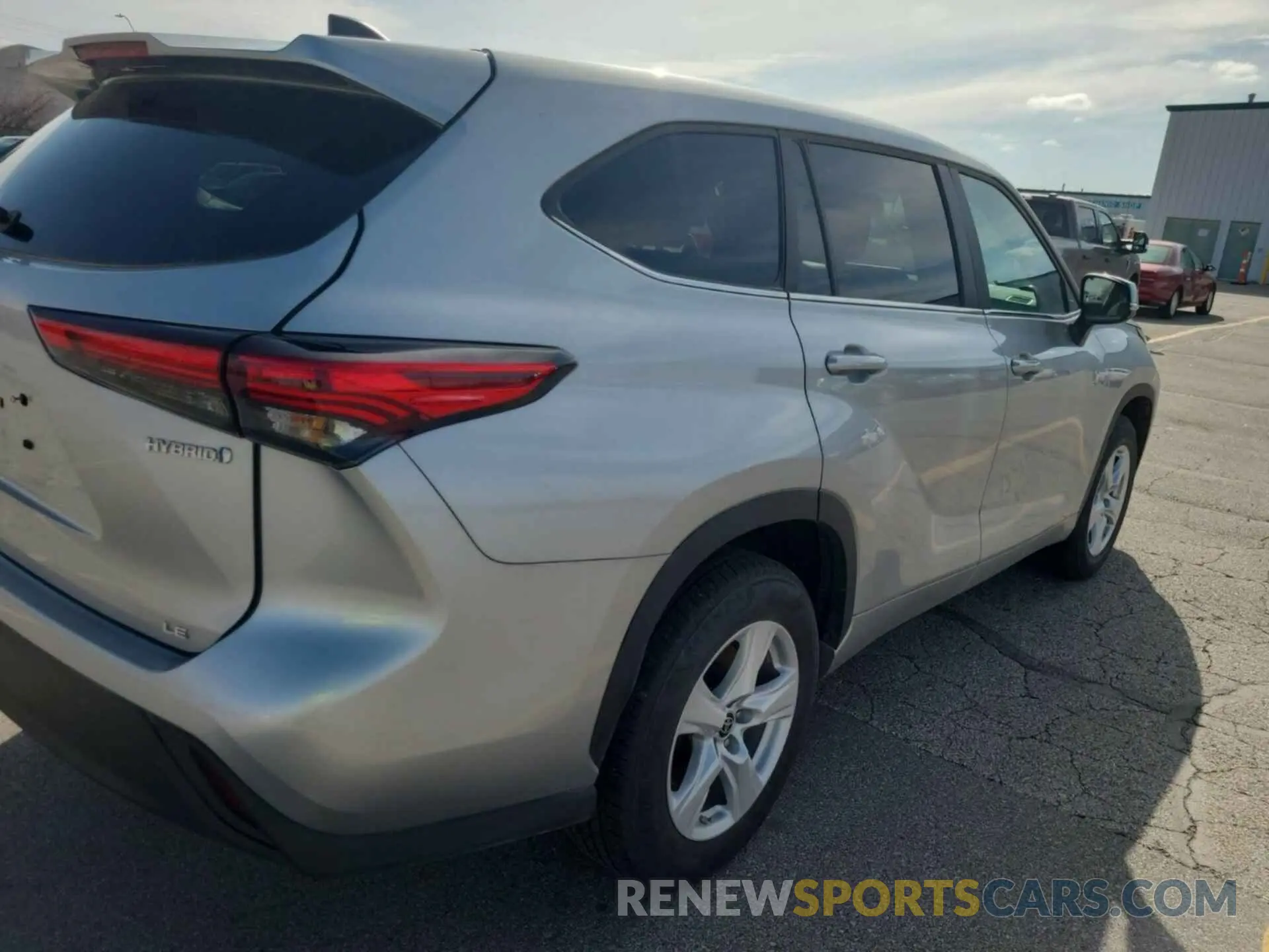 16 fotografías del automóvil dañado 5TDZARAHXPS527564 TOYOTA HIGHLANDER 2023
