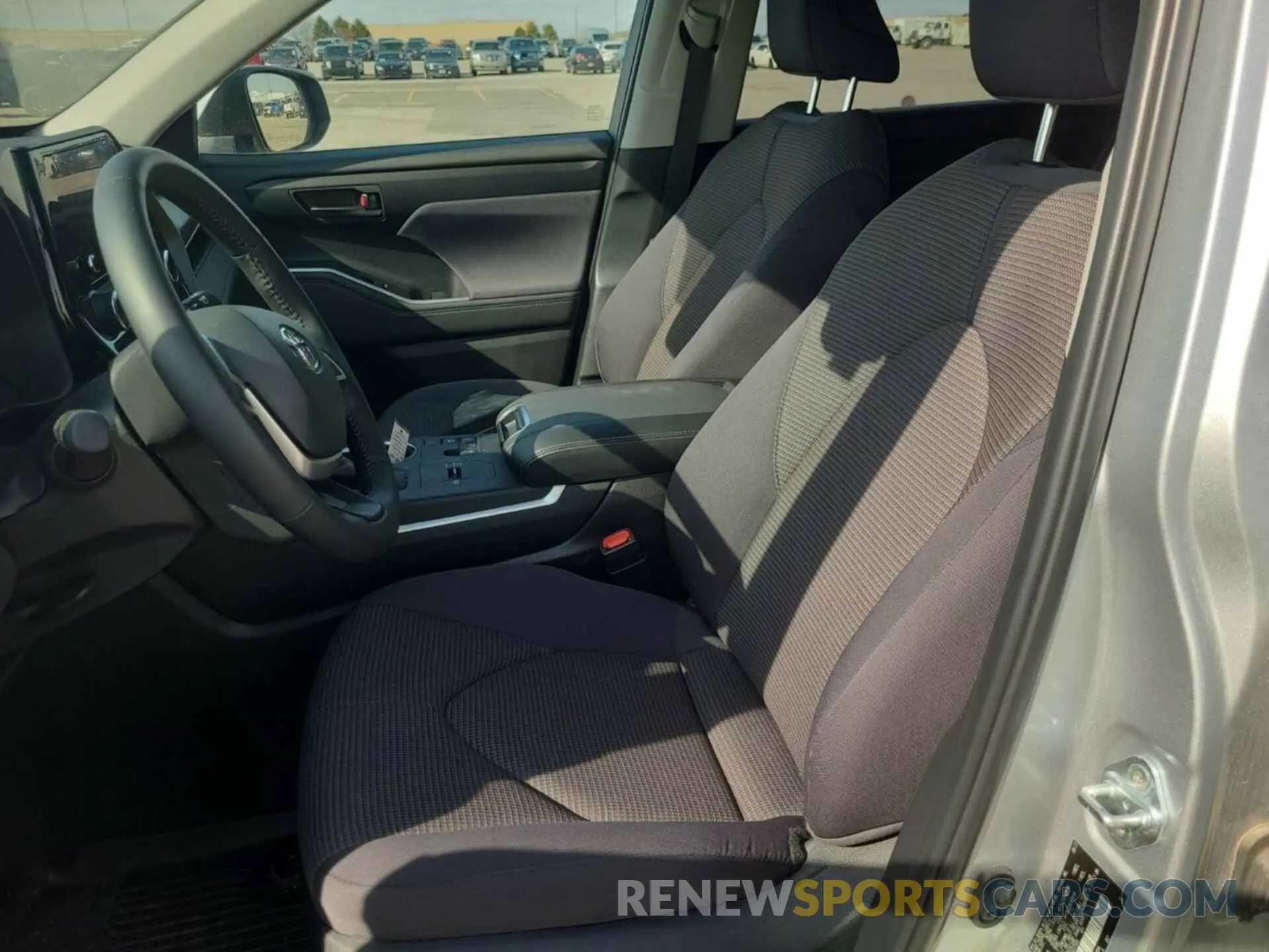 17 fotografías del automóvil dañado 5TDZARAHXPS527564 TOYOTA HIGHLANDER 2023