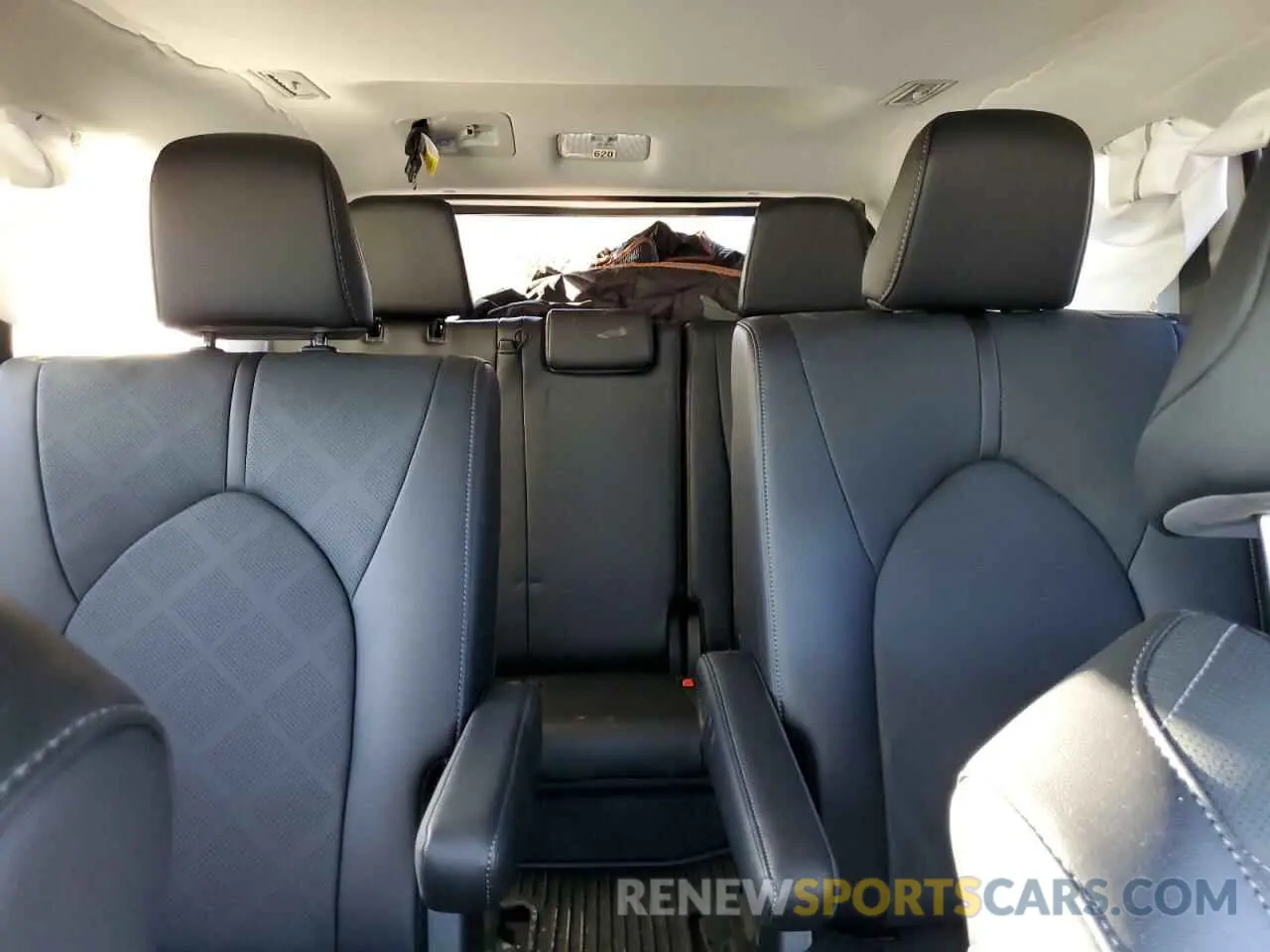 10 fotografías del automóvil dañado 5TDEBRCH0RS142347 TOYOTA HIGHLANDER 2024