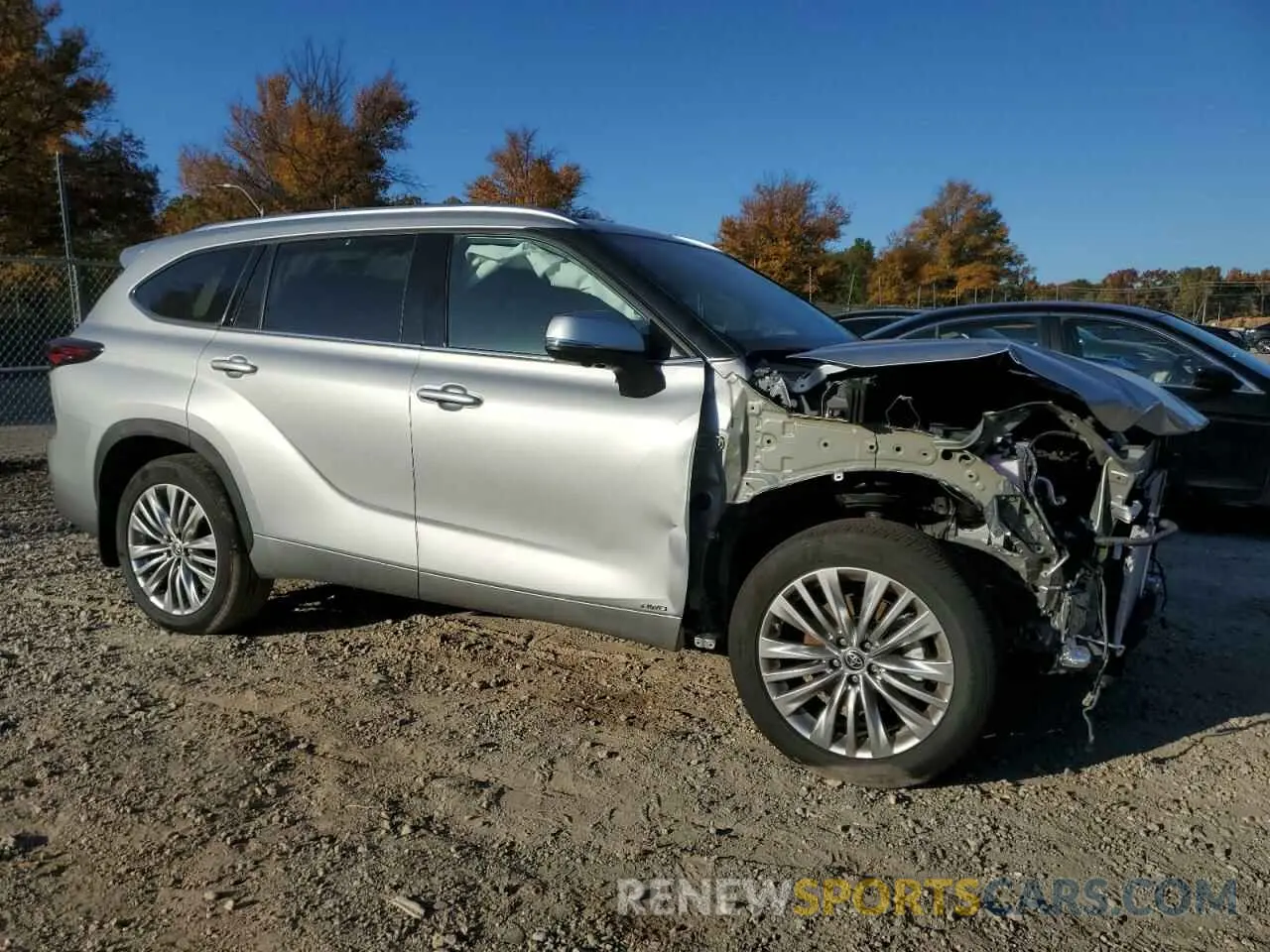 4 fotografías del automóvil dañado 5TDEBRCH0RS142347 TOYOTA HIGHLANDER 2024