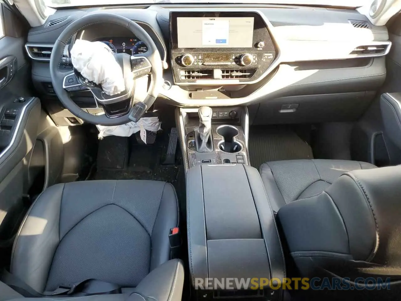 8 fotografías del automóvil dañado 5TDEBRCH0RS142347 TOYOTA HIGHLANDER 2024