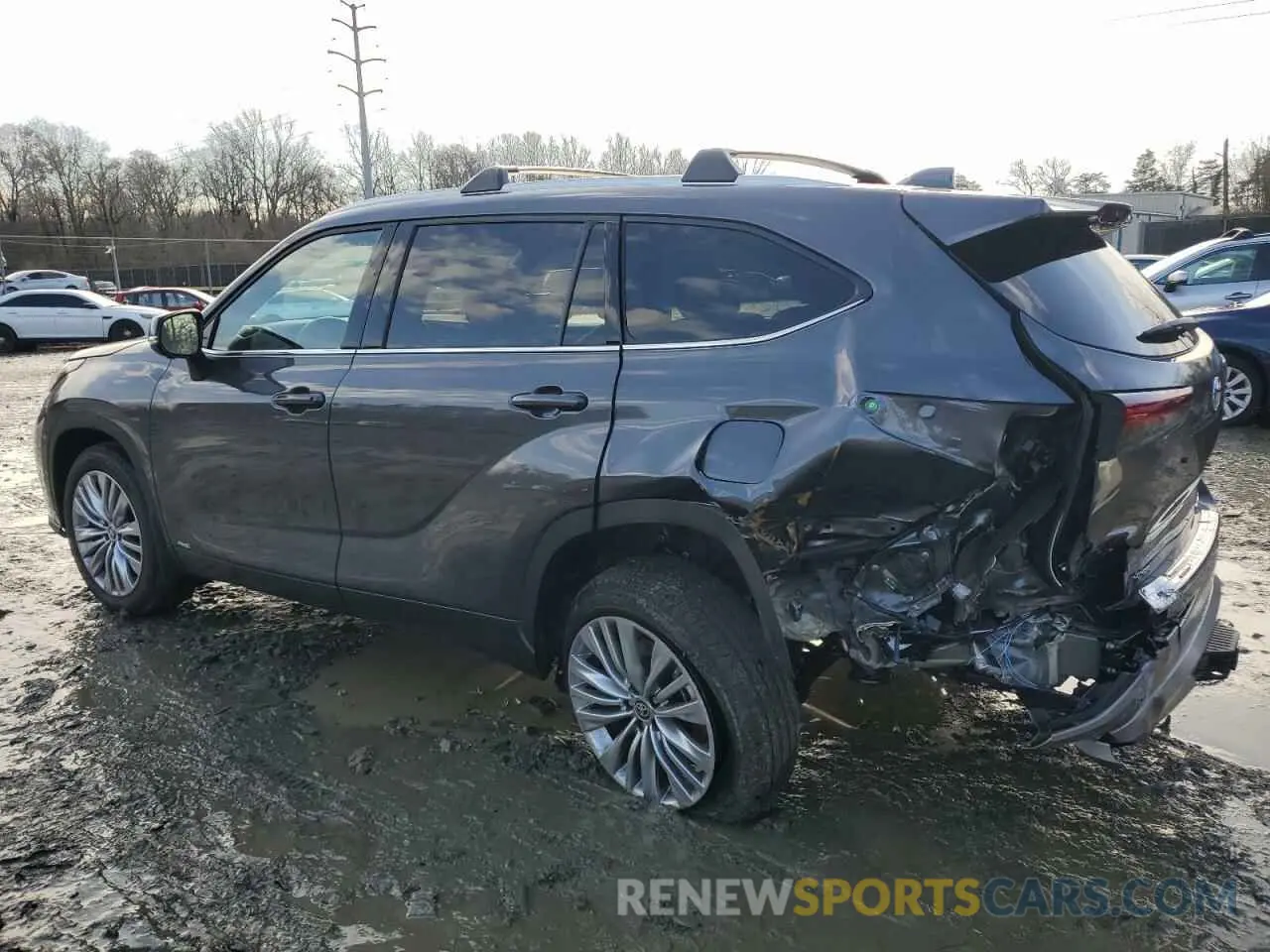 2 fotografías del automóvil dañado 5TDEBRCH1RS640069 TOYOTA HIGHLANDER 2024