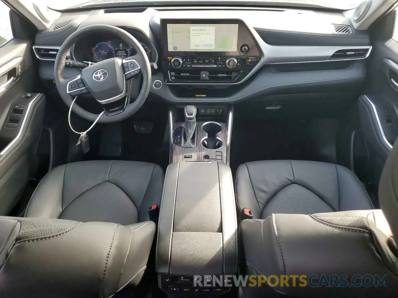 8 fotografías del automóvil dañado 5TDEBRCH1RS640069 TOYOTA HIGHLANDER 2024