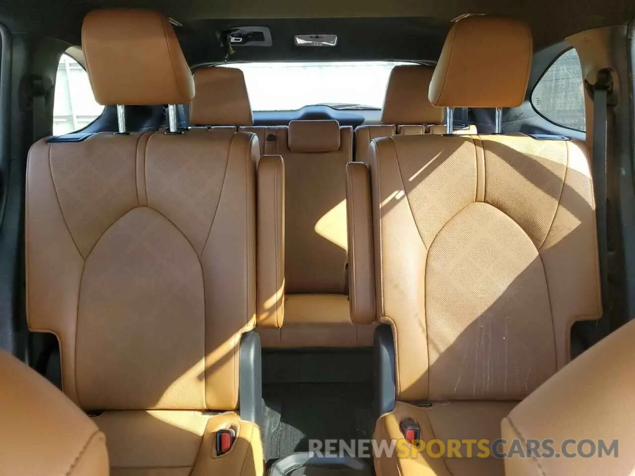 10 fotografías del automóvil dañado 5TDEBRCH4RS610693 TOYOTA HIGHLANDER 2024